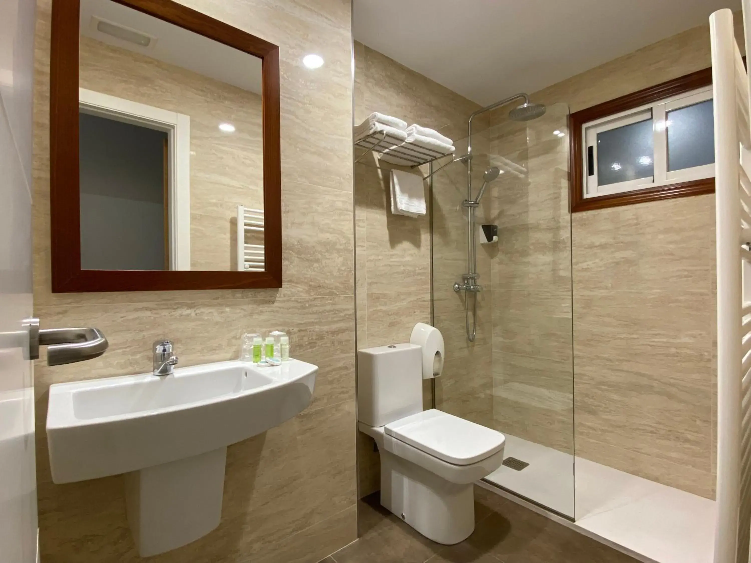 Twin Room in Hotel Arsus Twin Room in Hotel Arsus