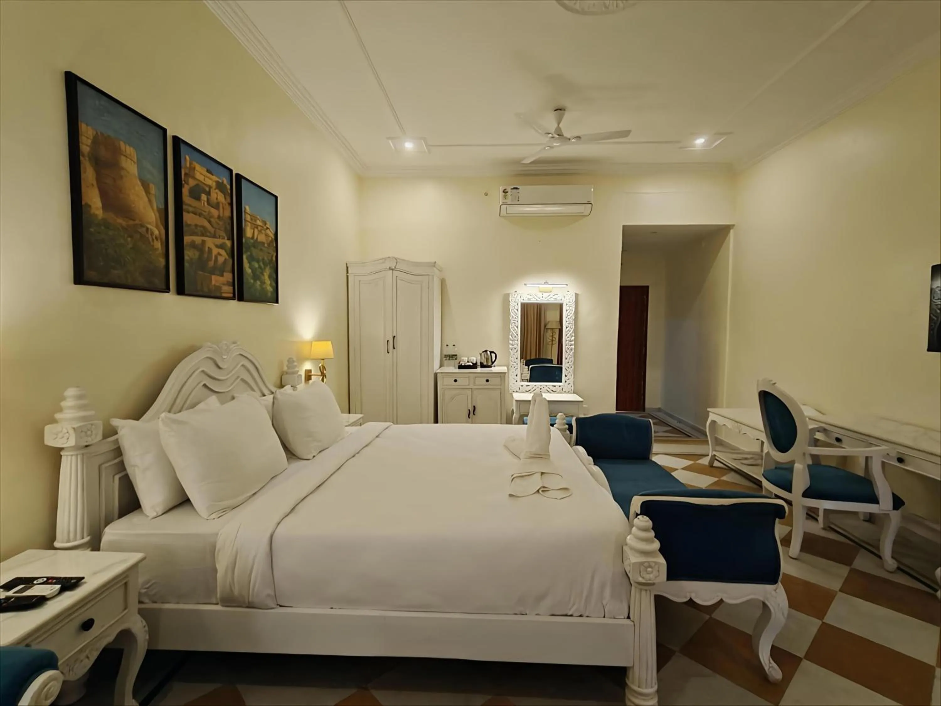 Bedroom, Bed in Namoka The Fort Resort, Kumbhalgarh