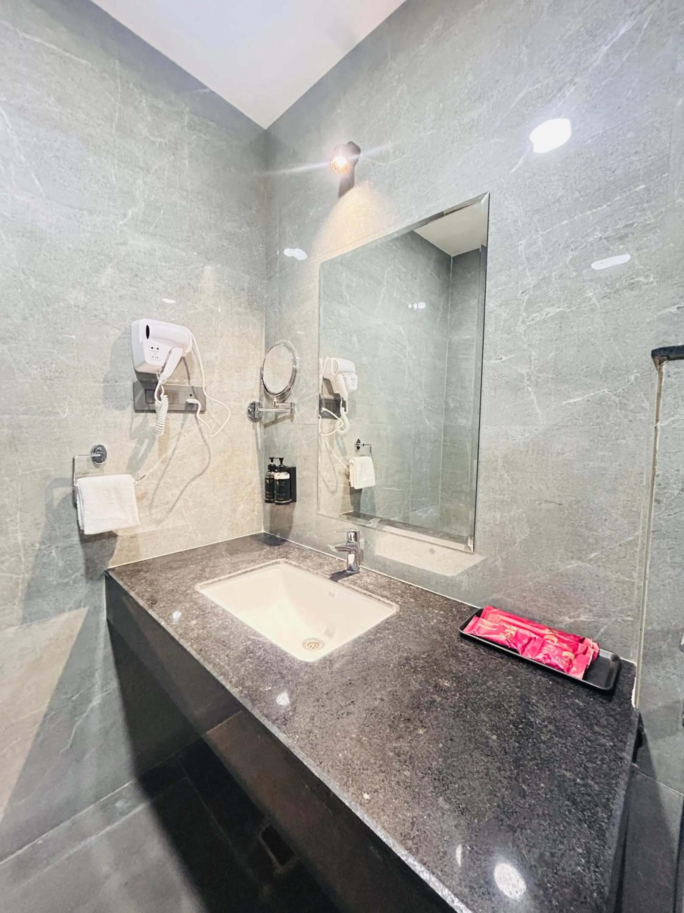 Bathroom in Namoka The Fort Resort, Kumbhalgarh