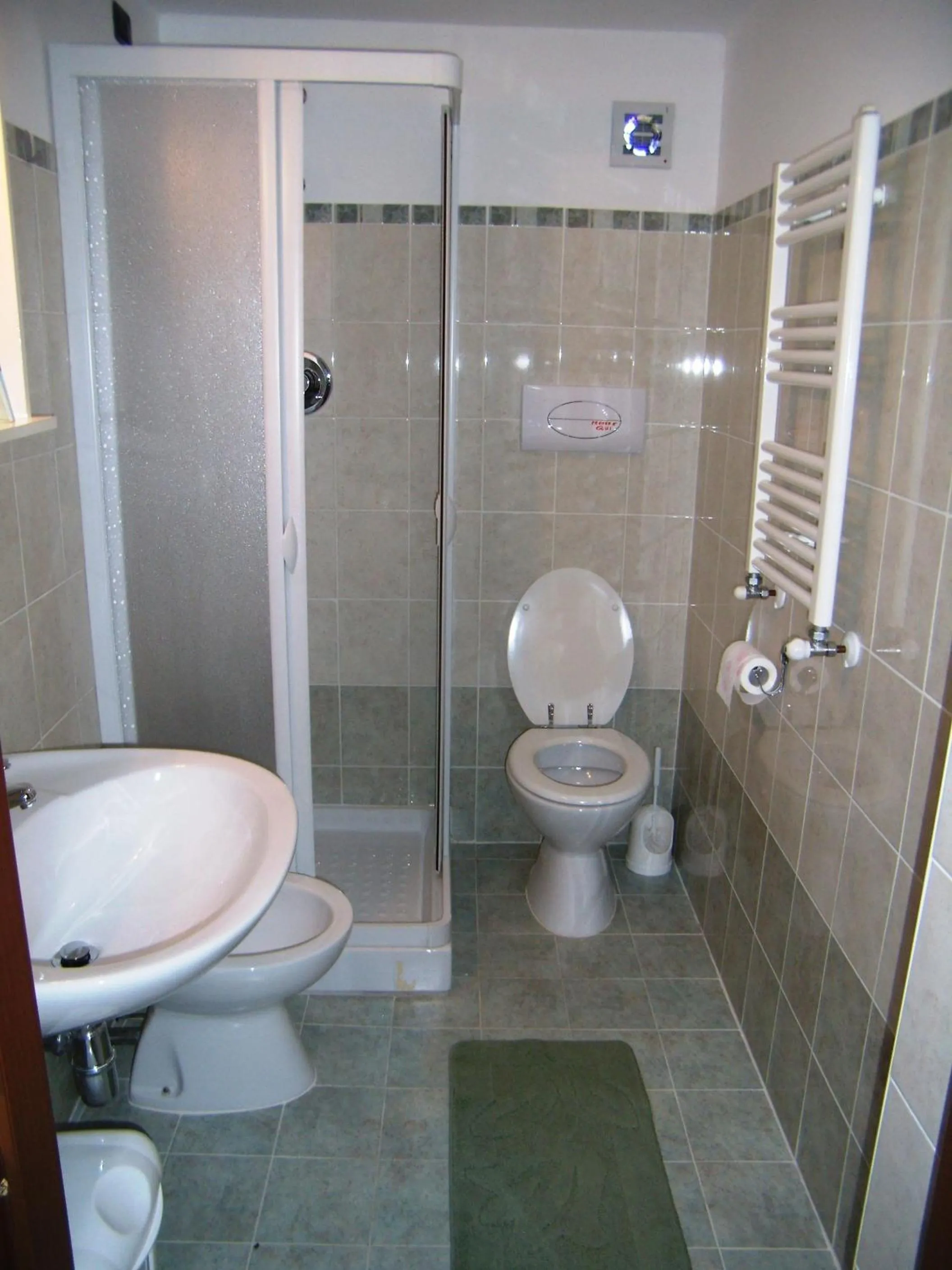 Shower in B&B Stella dell'Adriatico