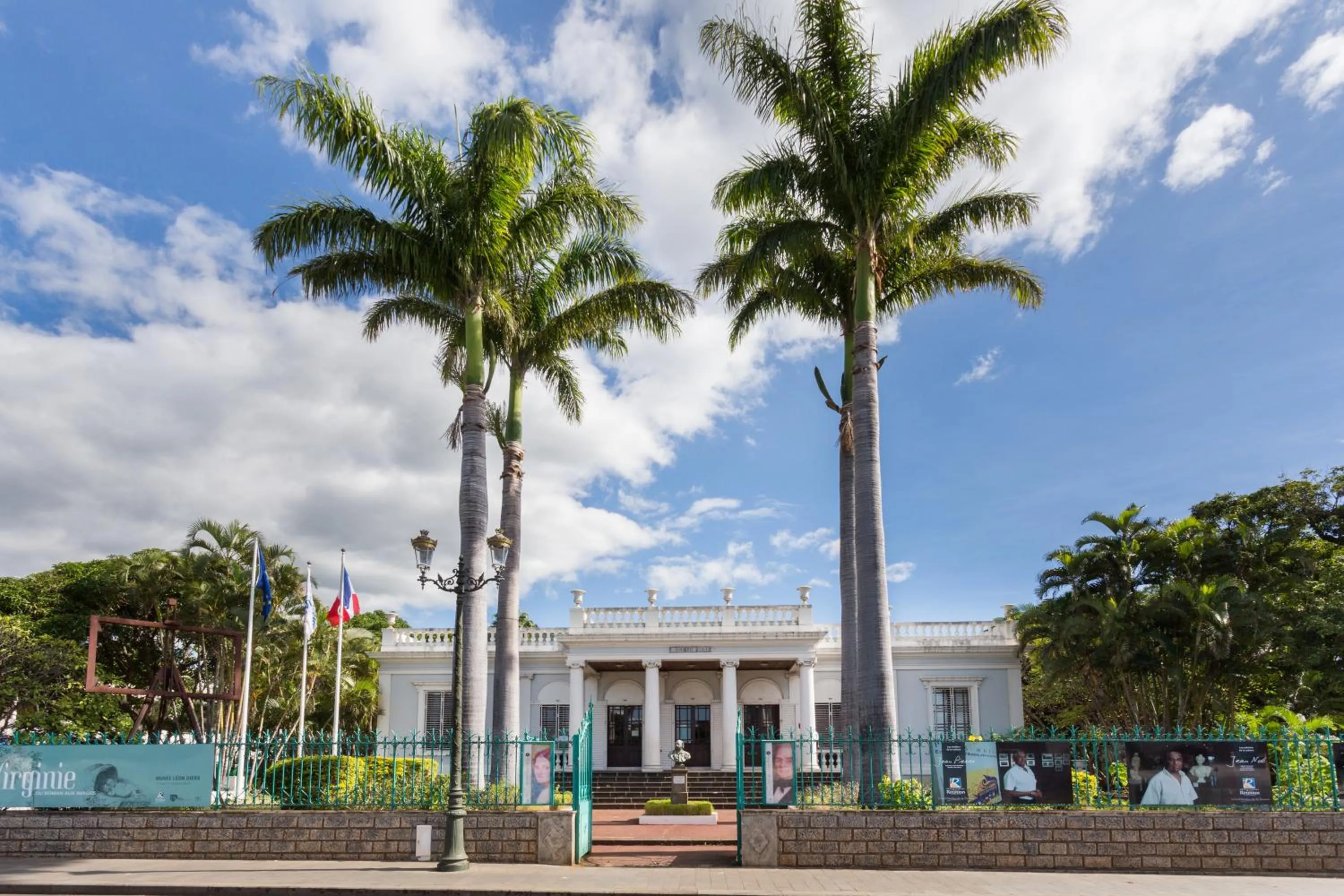 Nearby landmark in Hotel Austral by Exsel