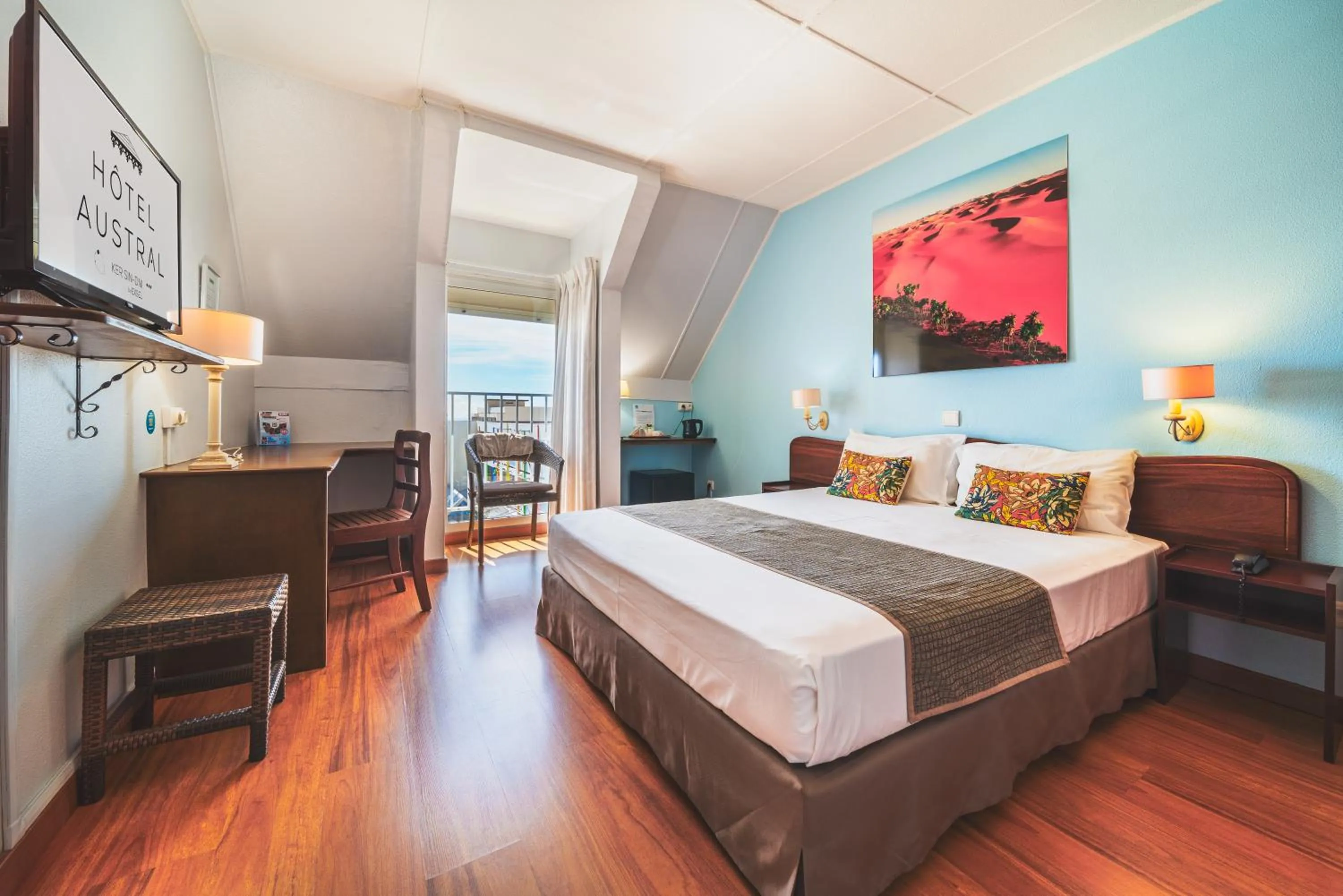 Bedroom, Bed in Hotel Austral by Exsel