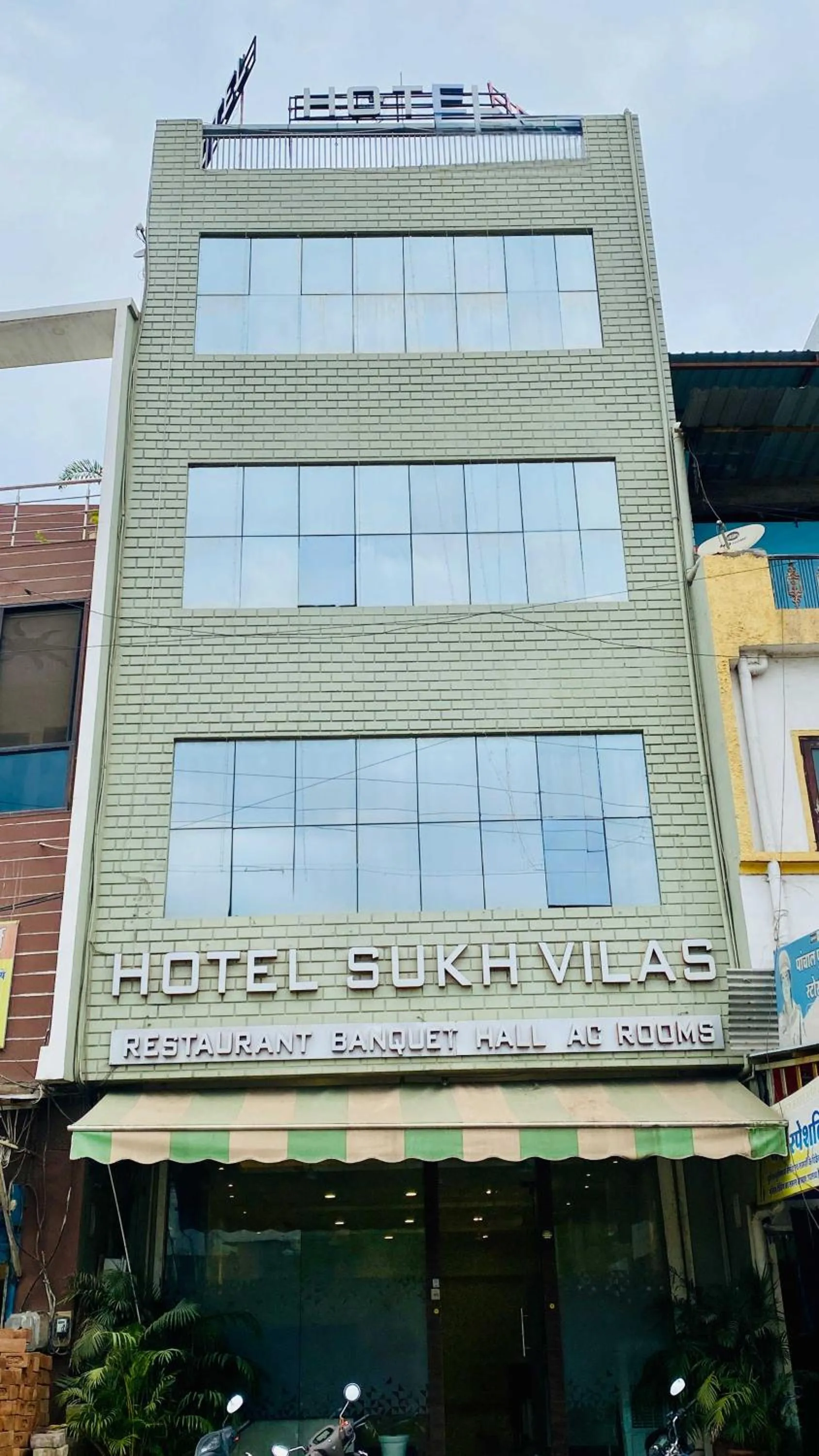 Property building in Hotel Sukh Vilas