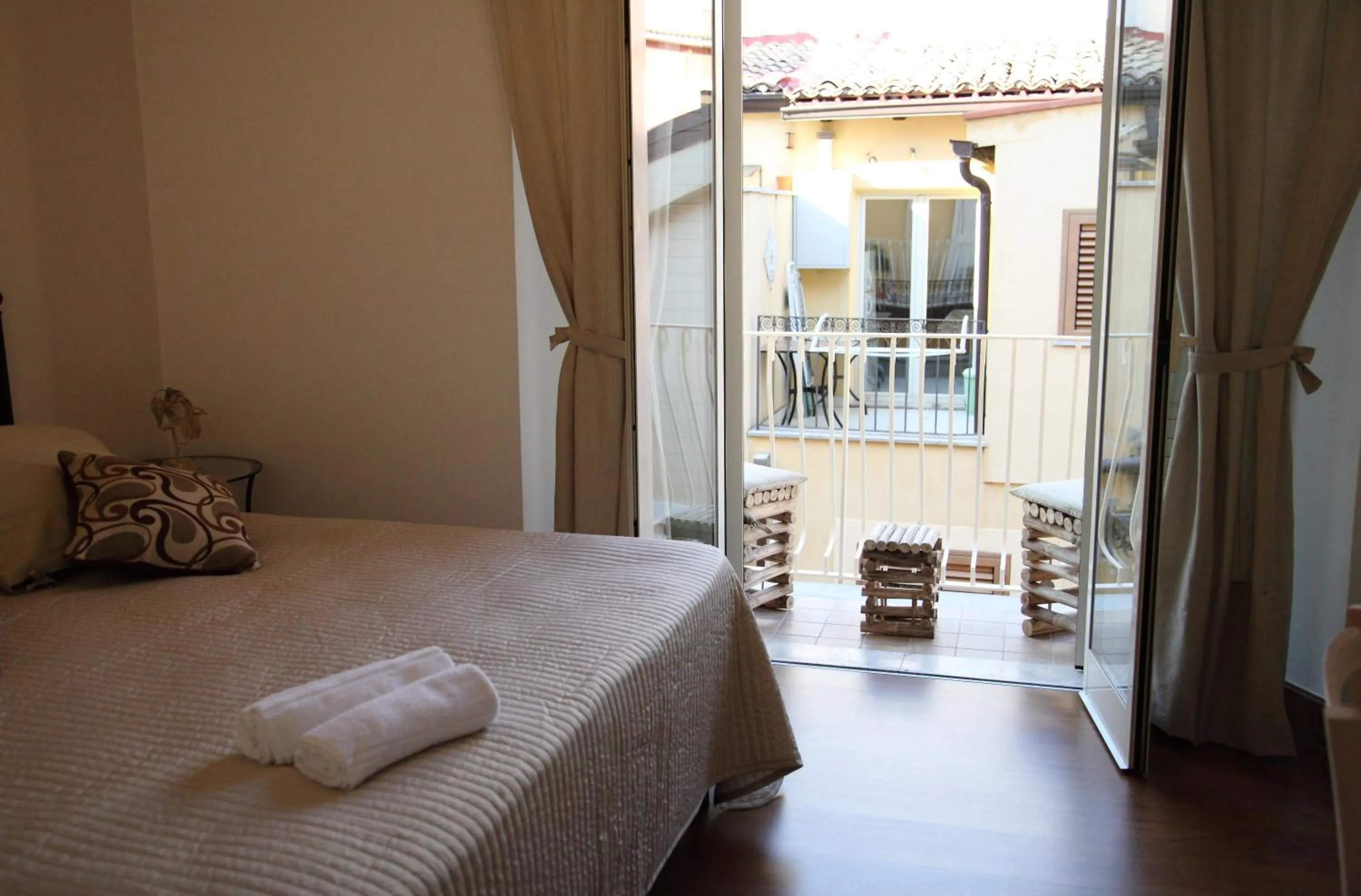 Photo of the whole room, Bed in B&B Evelyne