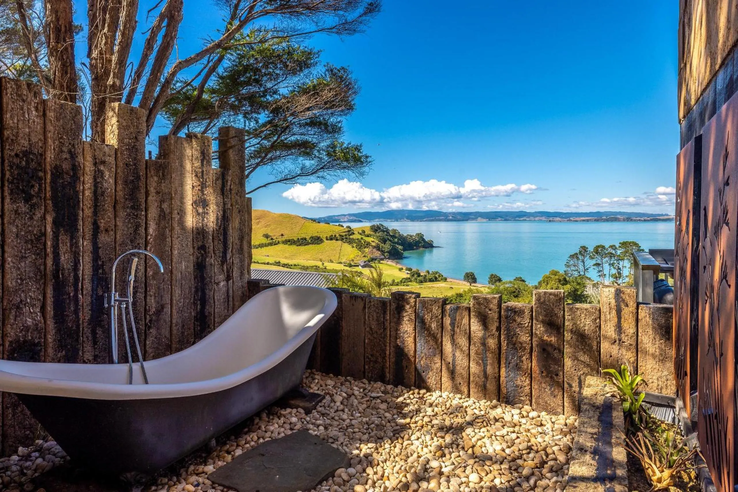 Woodside Bay Cottage, Woodside Bay - Be My Guest Waiheke