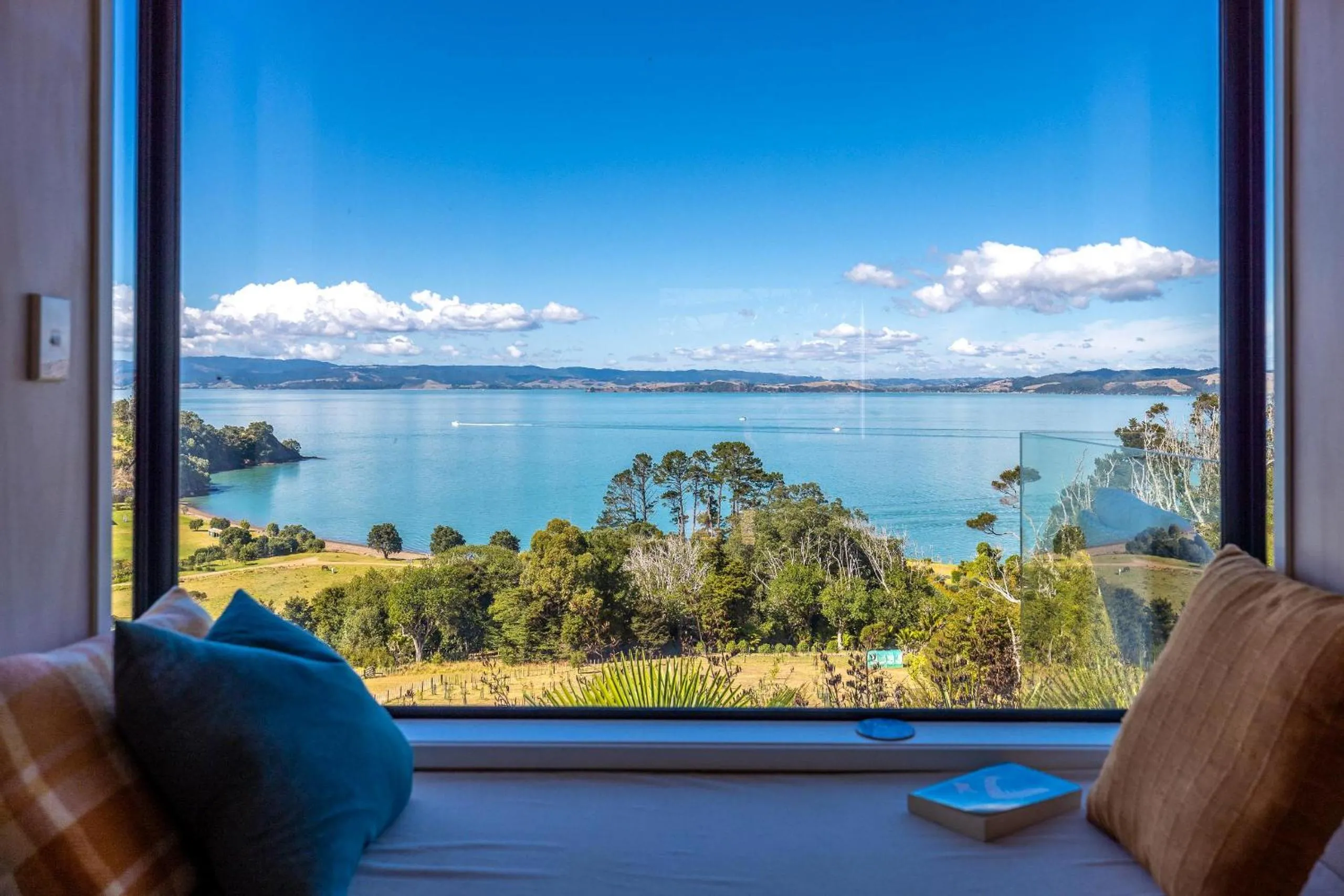 Woodside Bay Cottage, Woodside Bay - Be My Guest Waiheke