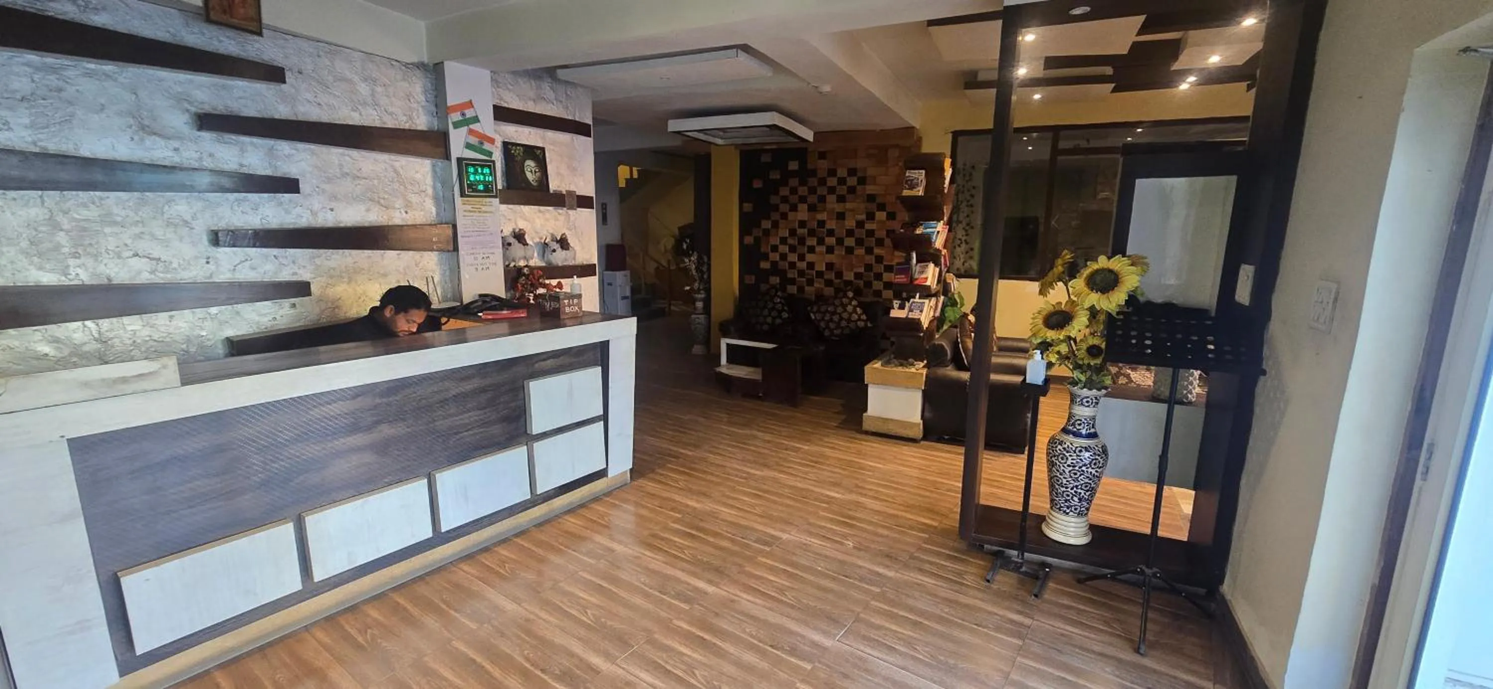 Lobby or reception in The White Yak Hotel