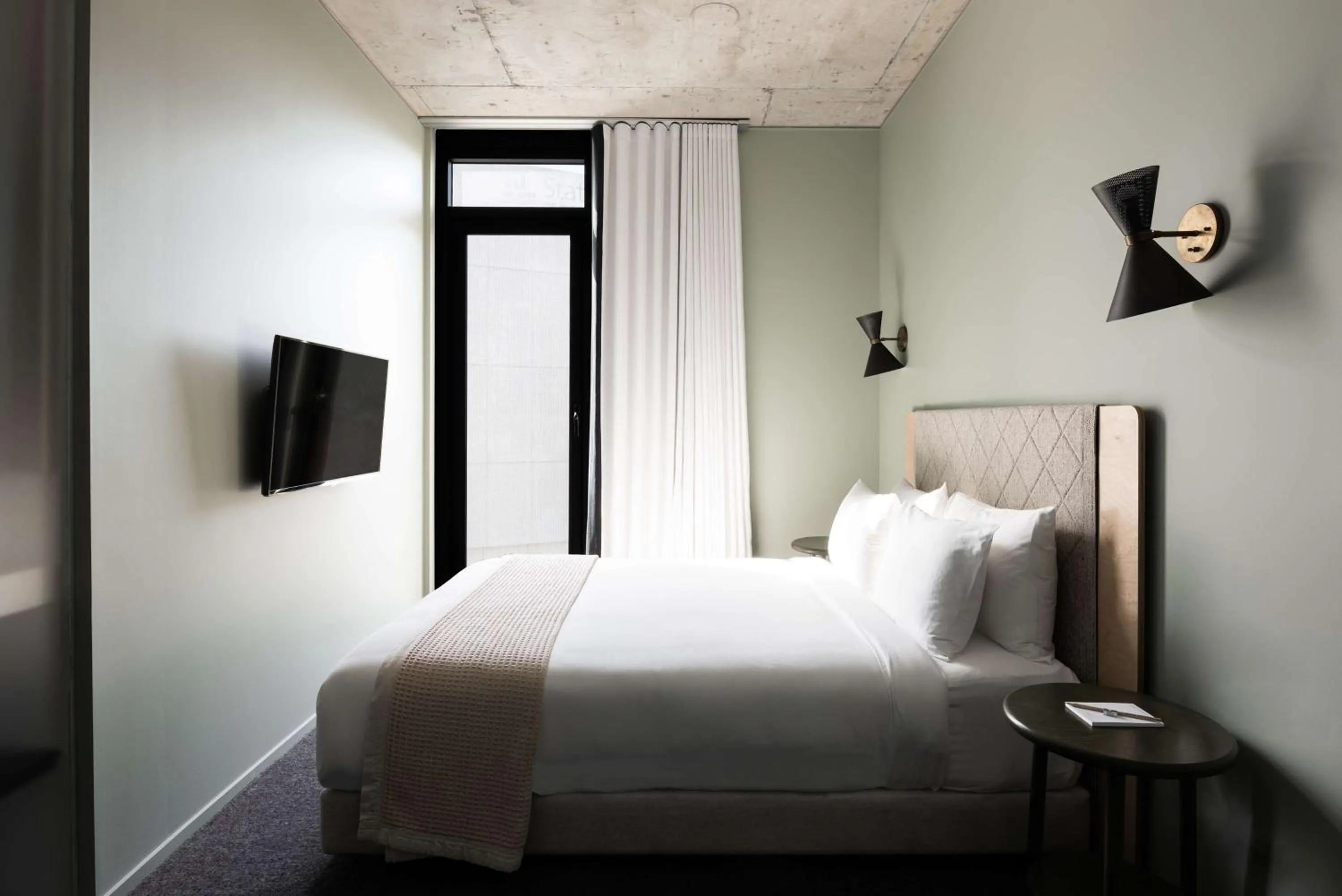 Bedroom, Bed in Alex Hotel