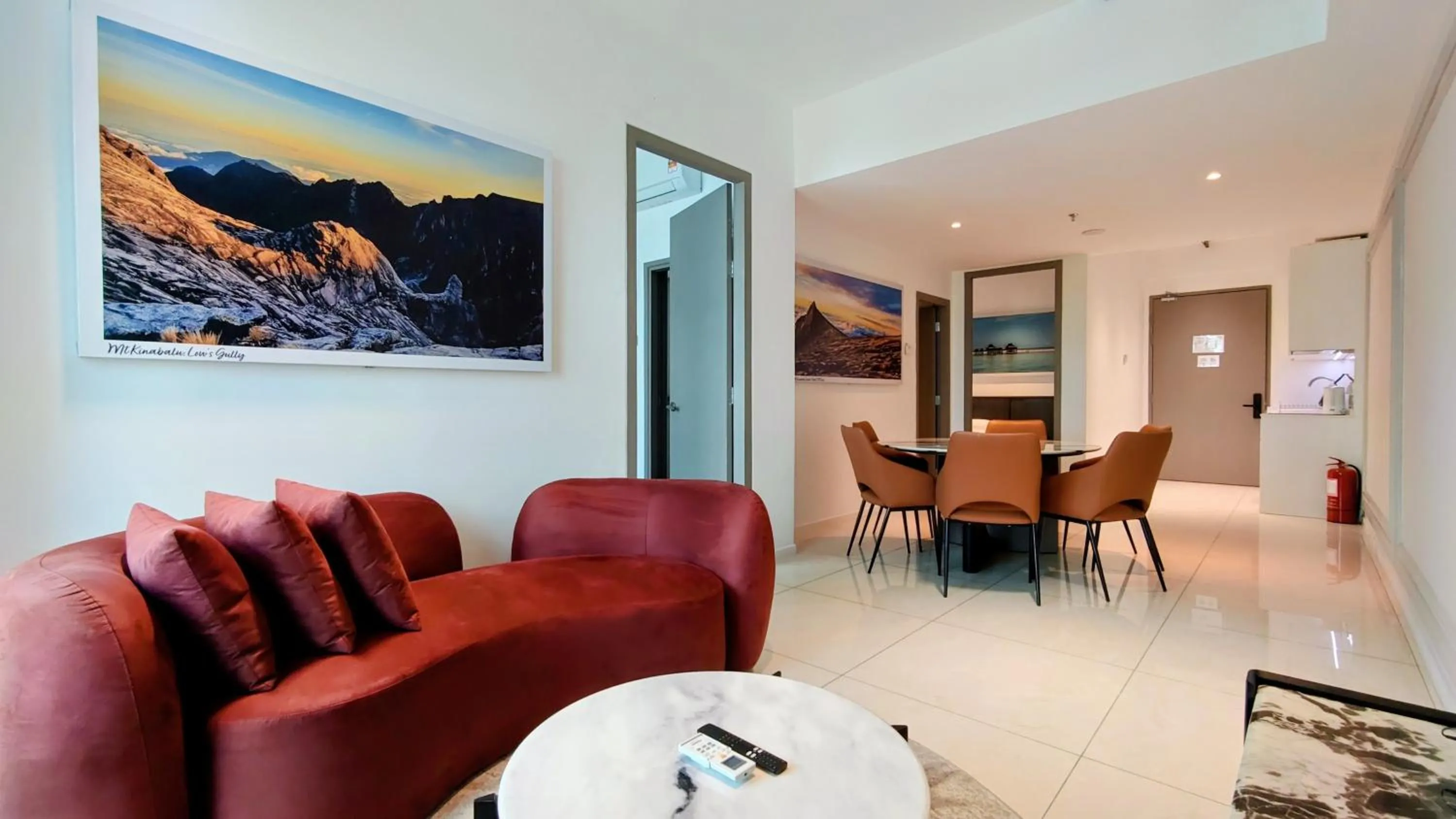 Living room in Bay Win La,mer Butik