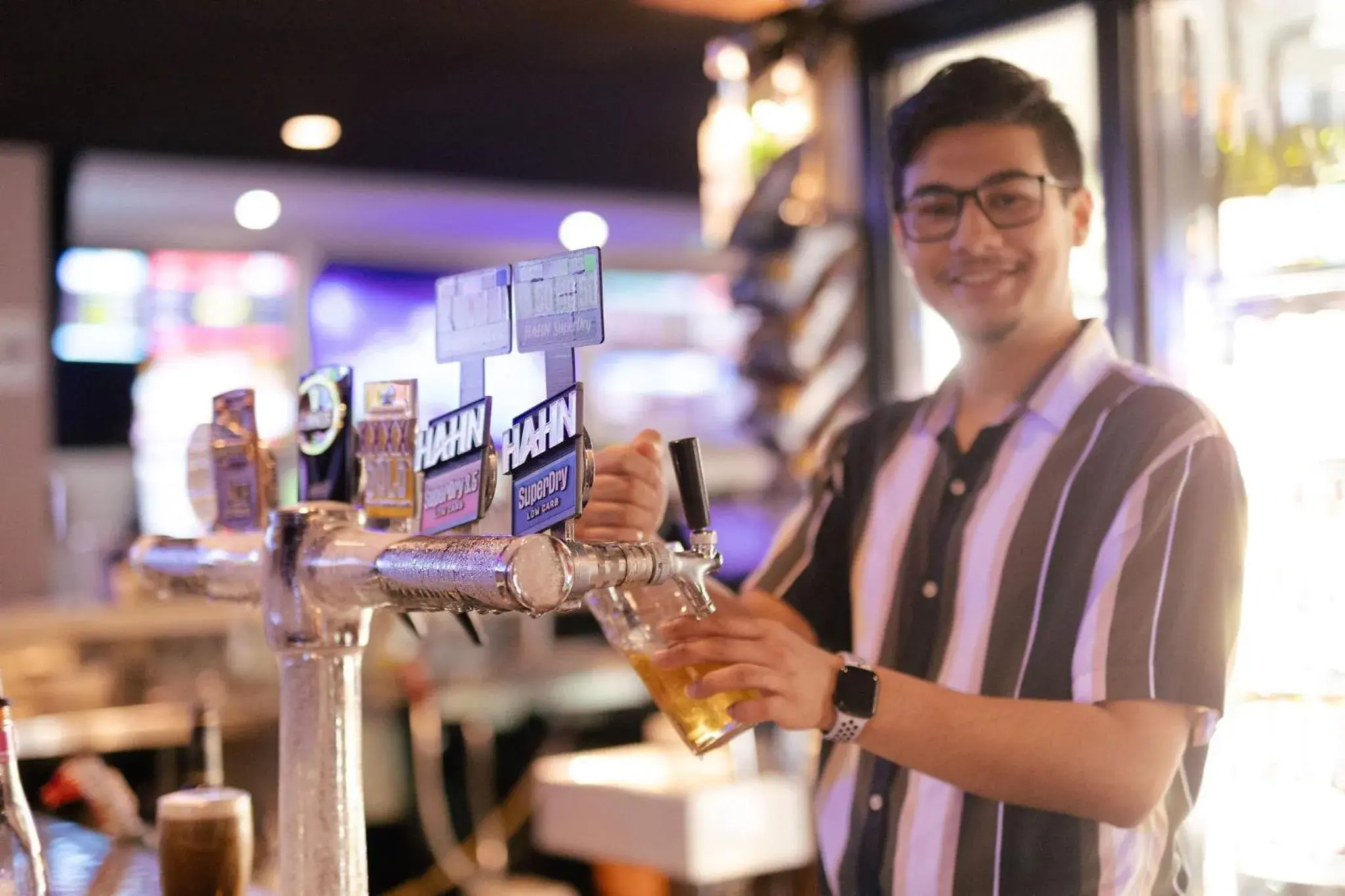 Restaurant/places to eat in H on Mitchell Apartment Hotel Restaurant/places to eat in H on Mitchell Apartment Hotel