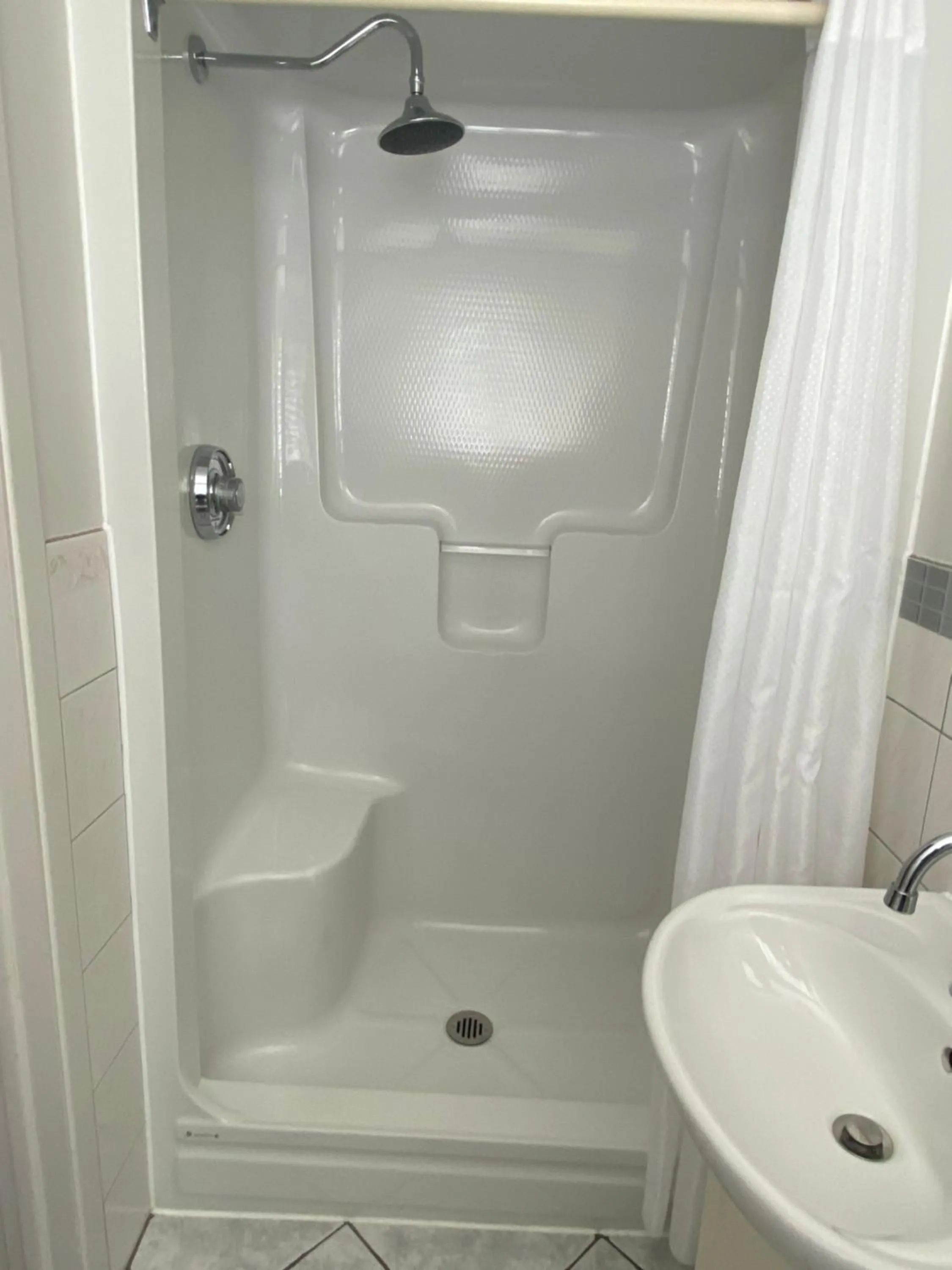 Bathroom in Motel Centre-Ville