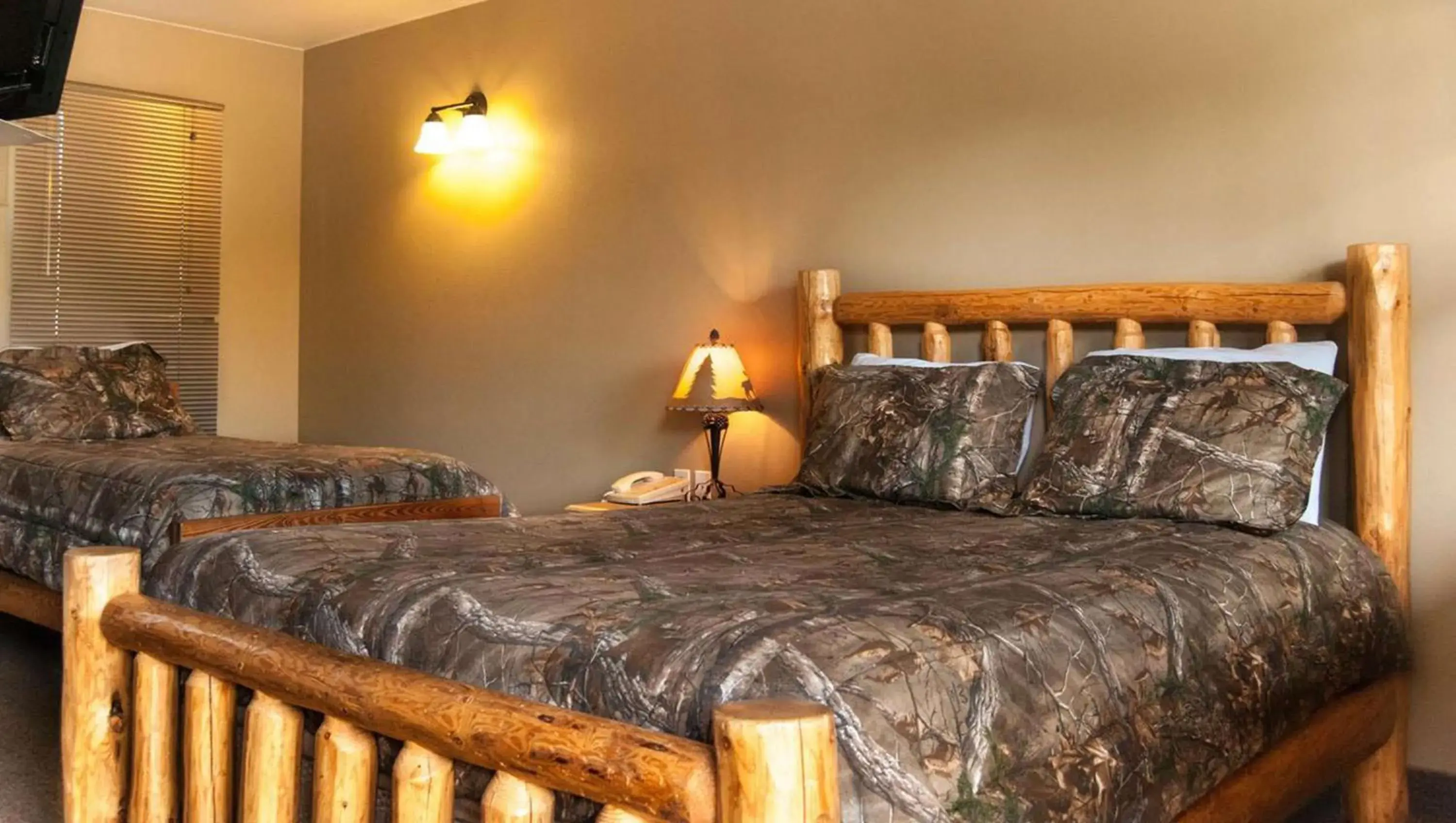 Double Room with Extra Bed in Dodge Peak Lodge Double Room with Extra Bed in Dodge Peak Lodge