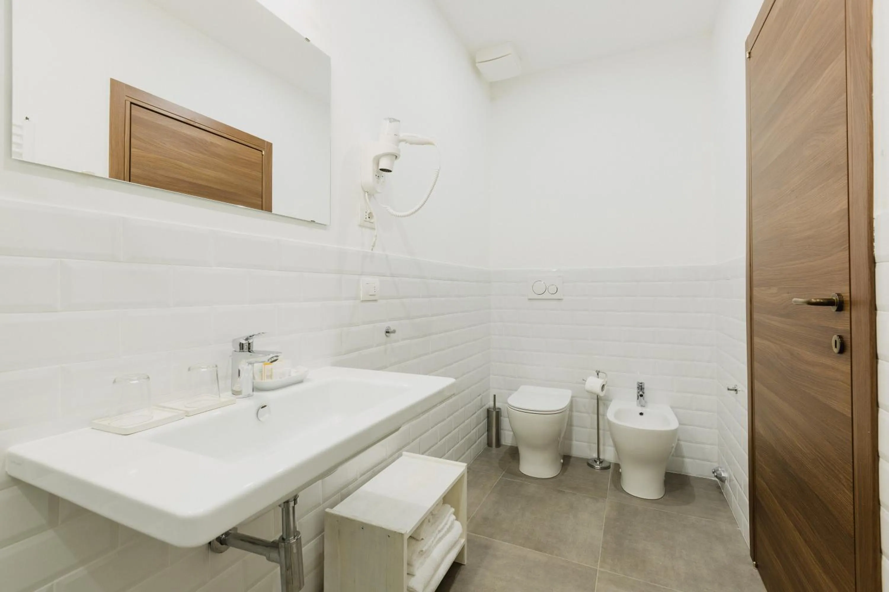 Shower in The Artists' Palace Florence