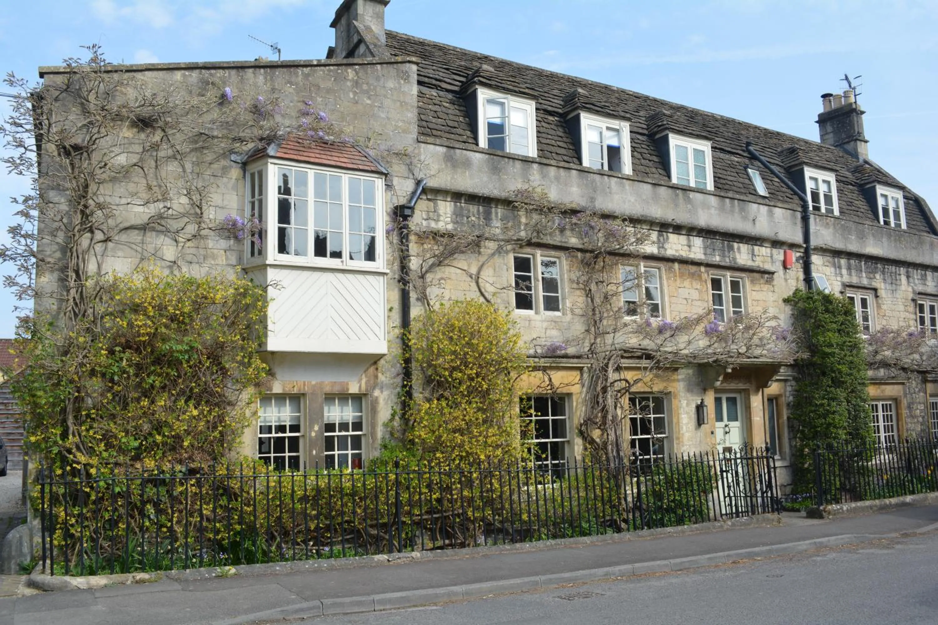 Facade/entrance in Wee Grange