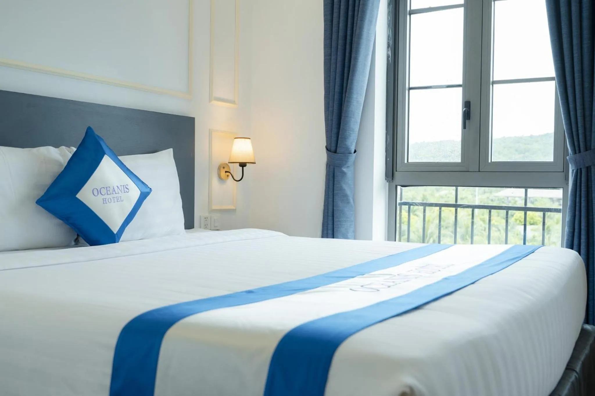 Bedroom, Bed in Oceanis Hotel