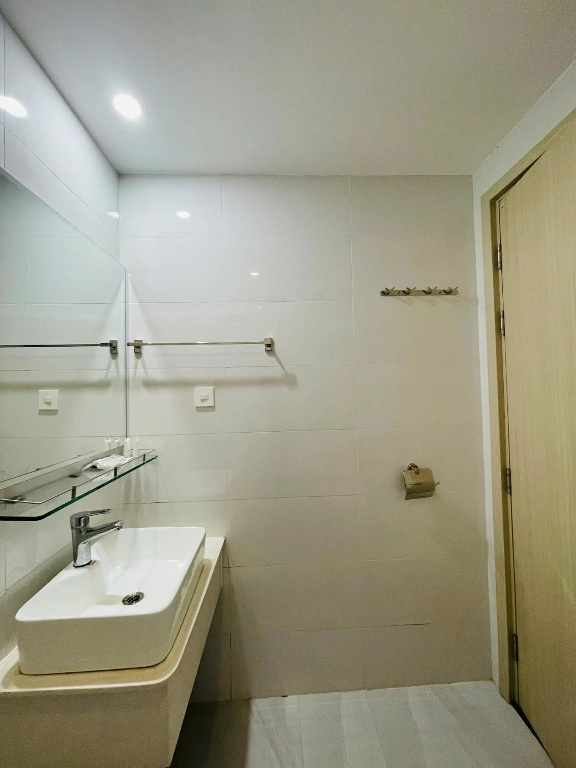 Bathroom in Oceanis Hotel