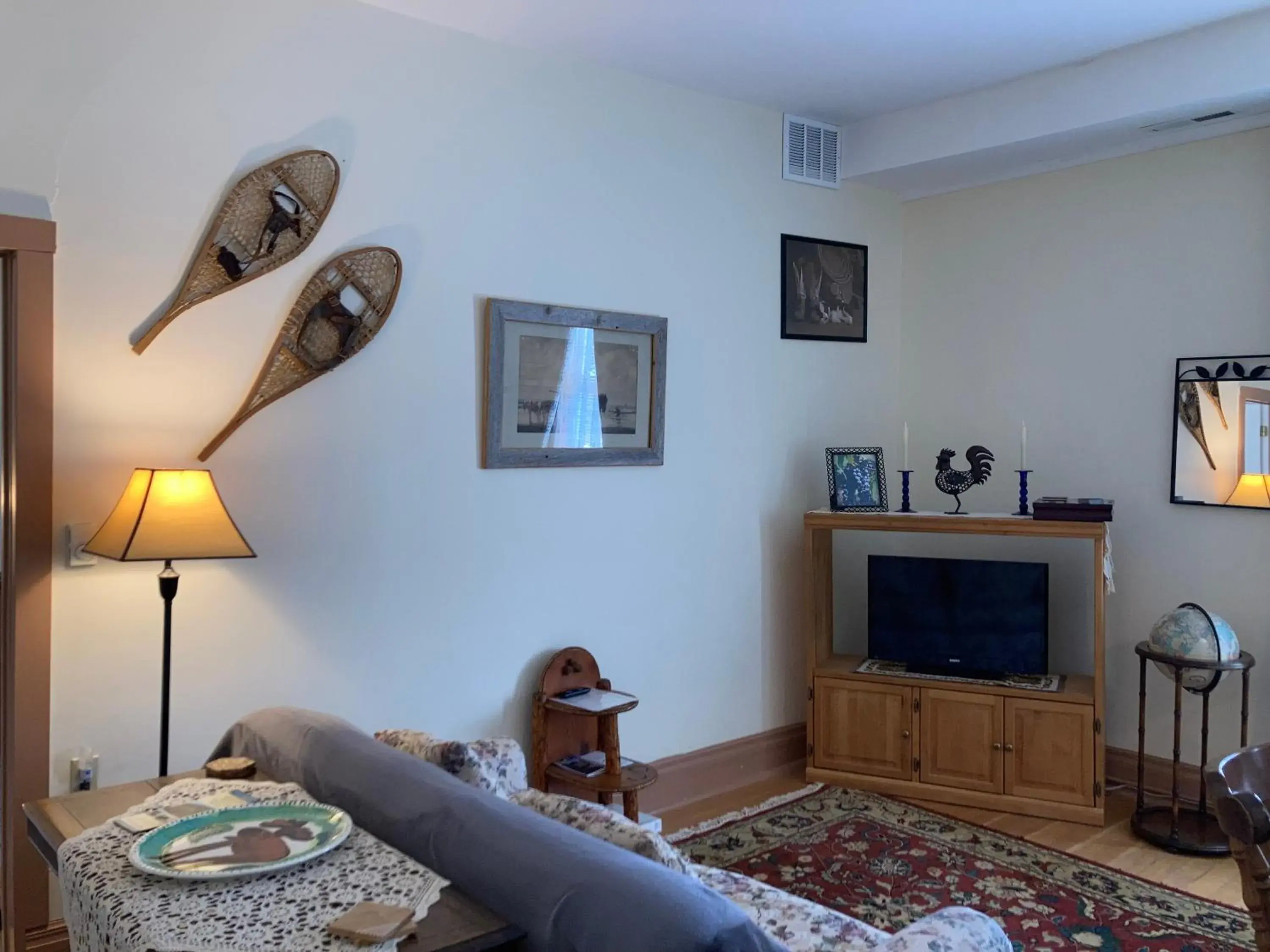 Classic One-Bedroom Apartment with King Bed in Historic Capitol Hotel Vacation Suites Downtown Classic One-Bedroom Apartment with King Bed in Historic Capitol Hotel Vacation Suites Downtown
