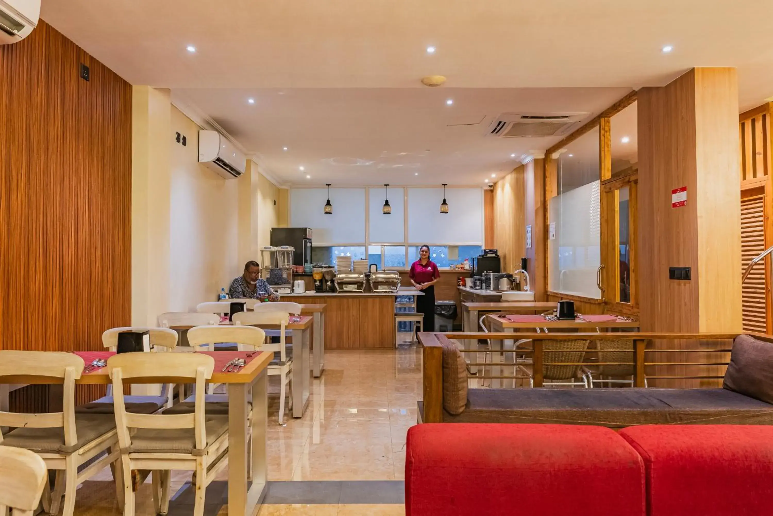 Restaurant/places to eat in Coral Grand Beach & Spa Restaurant/places to eat in Coral Grand Beach & Spa