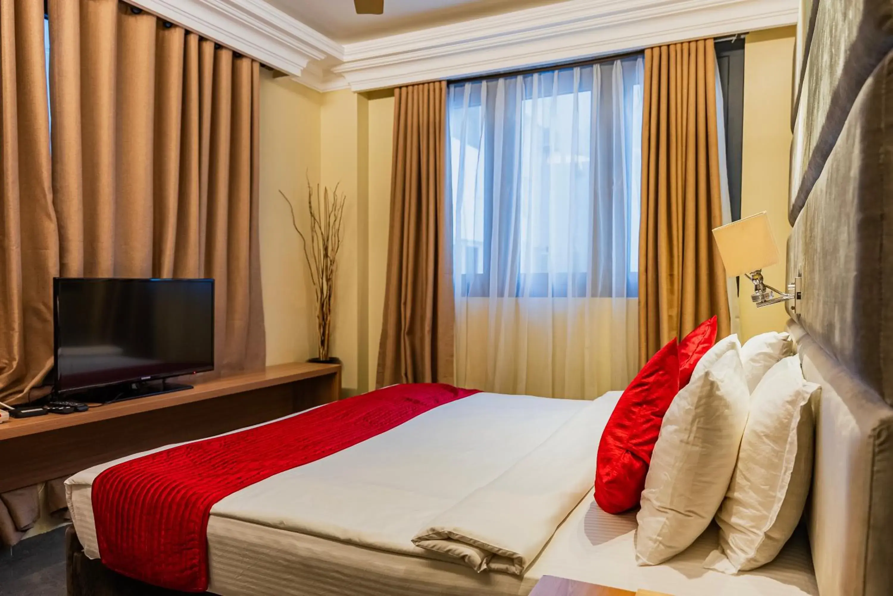 Bed in Coral Grand Beach & Spa Bed in Coral Grand Beach & Spa