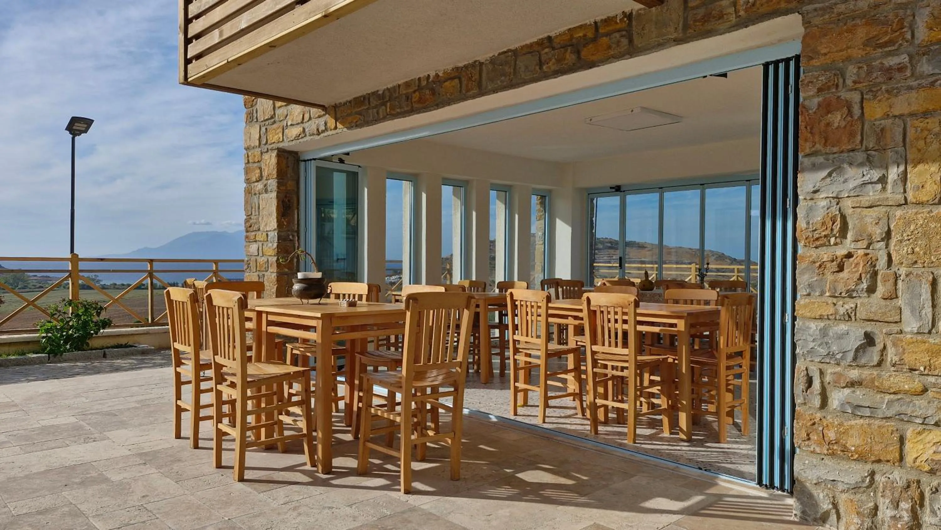 Dining area in Fengari Ada Evi