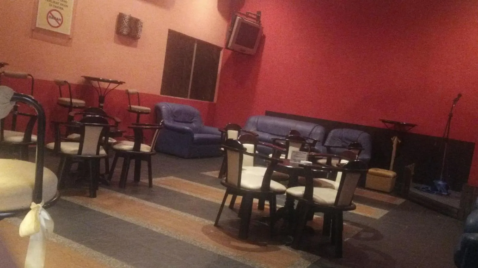 Restaurant/places to eat in Rompin Beach Resorts