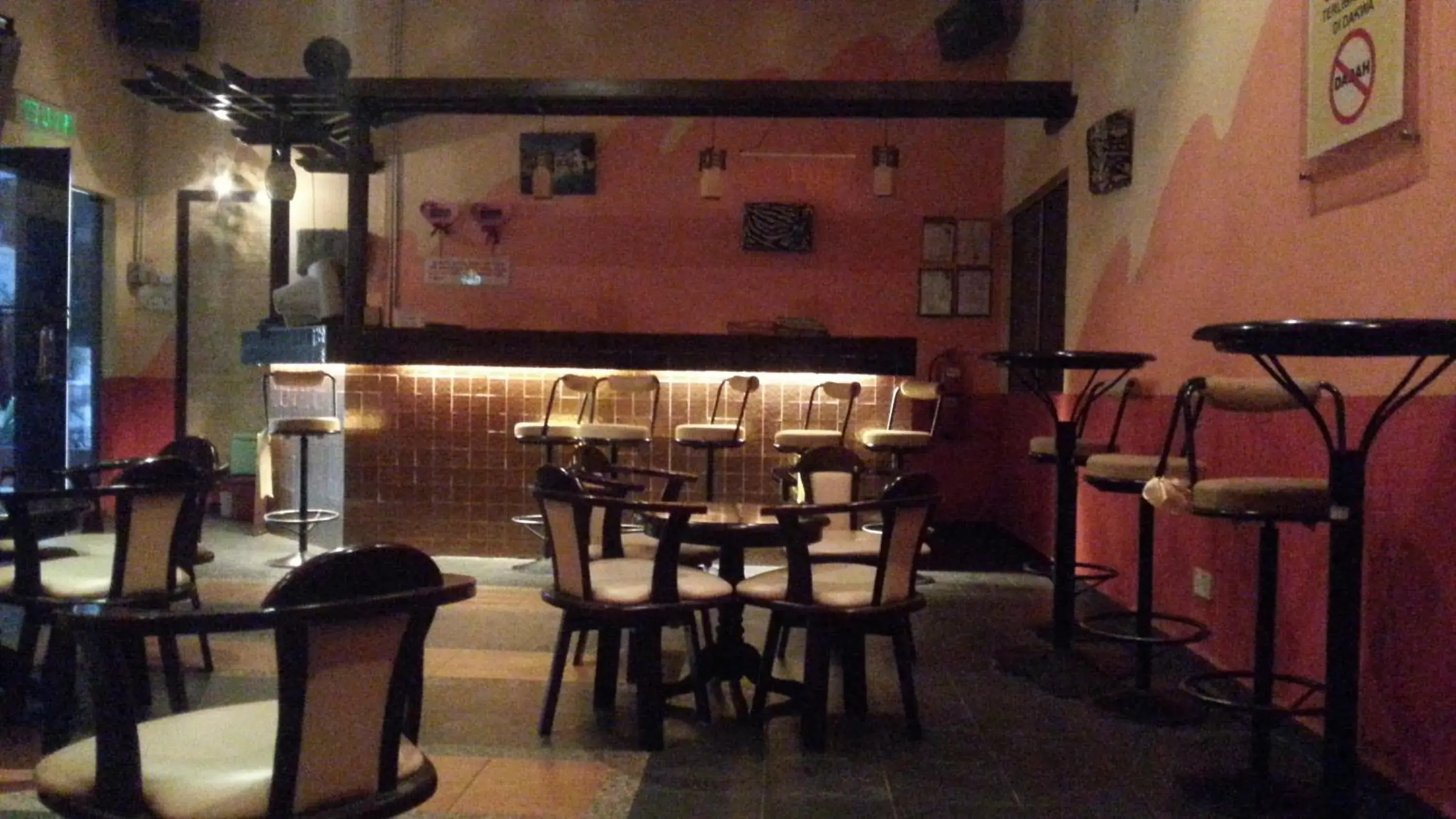 Restaurant/places to eat in Rompin Beach Resorts Restaurant/places to eat in Rompin Beach Resorts