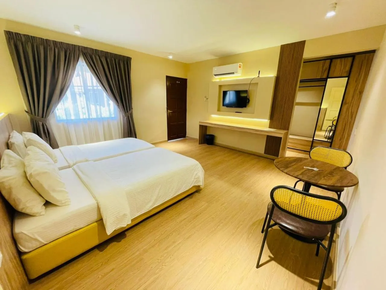 Bed in Rompin Beach Resorts