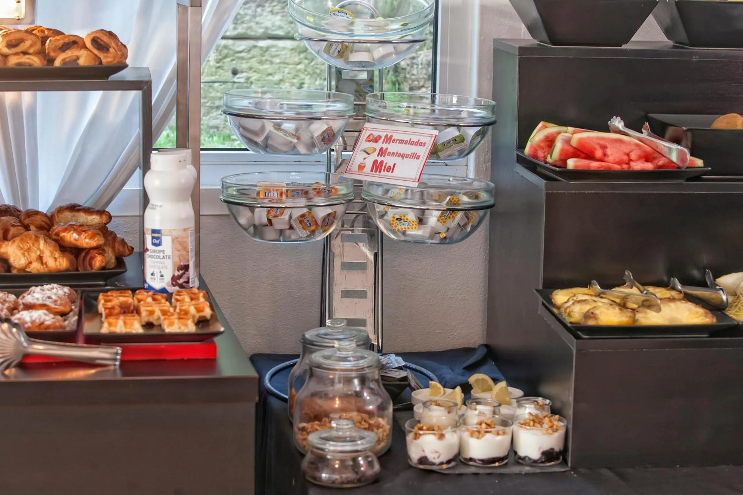 Buffet breakfast in Hotel Playa Ribera