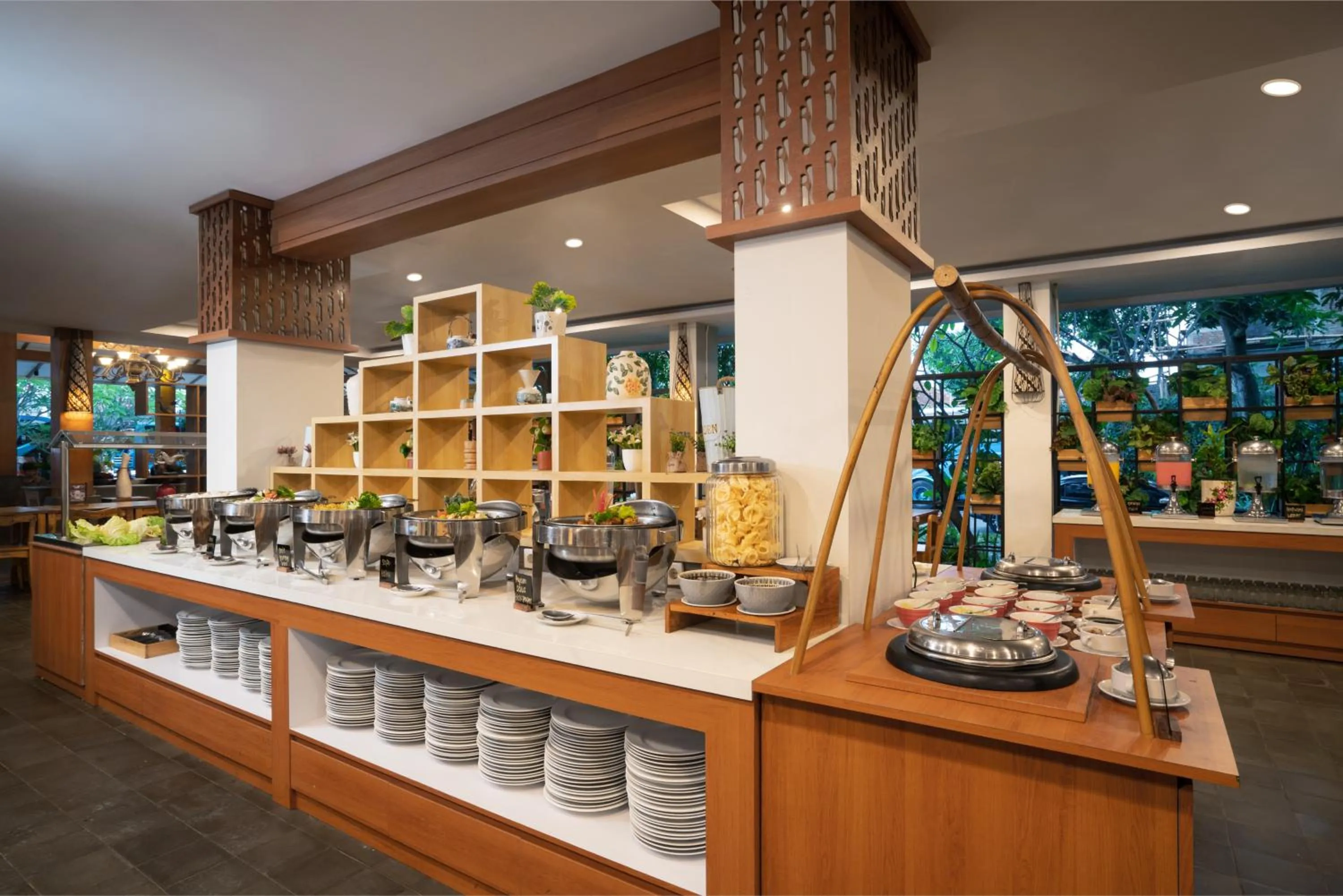 Restaurant/places to eat in Burza Hotel Yogyakarta