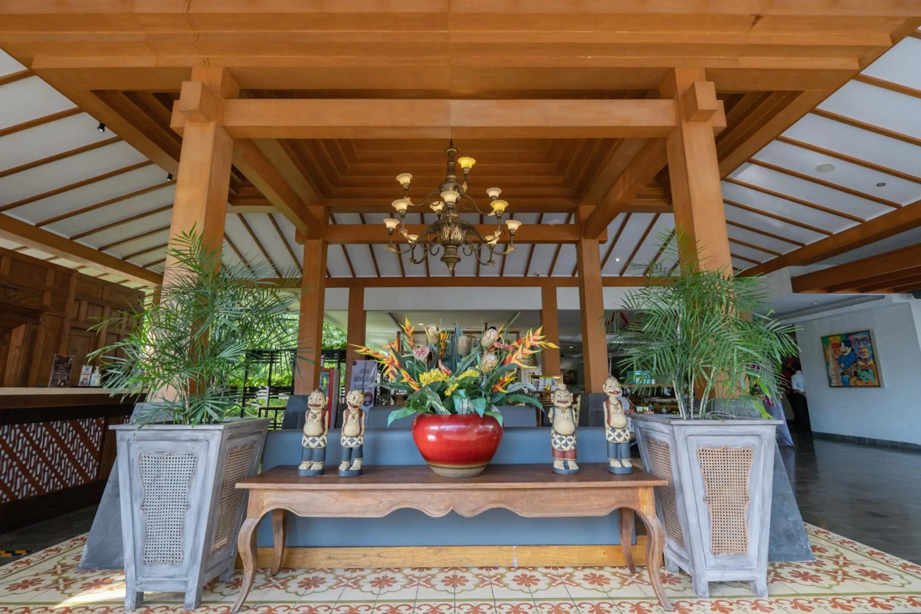 Lobby or reception, Restaurant/Places to Eat in Burza Hotel Yogyakarta