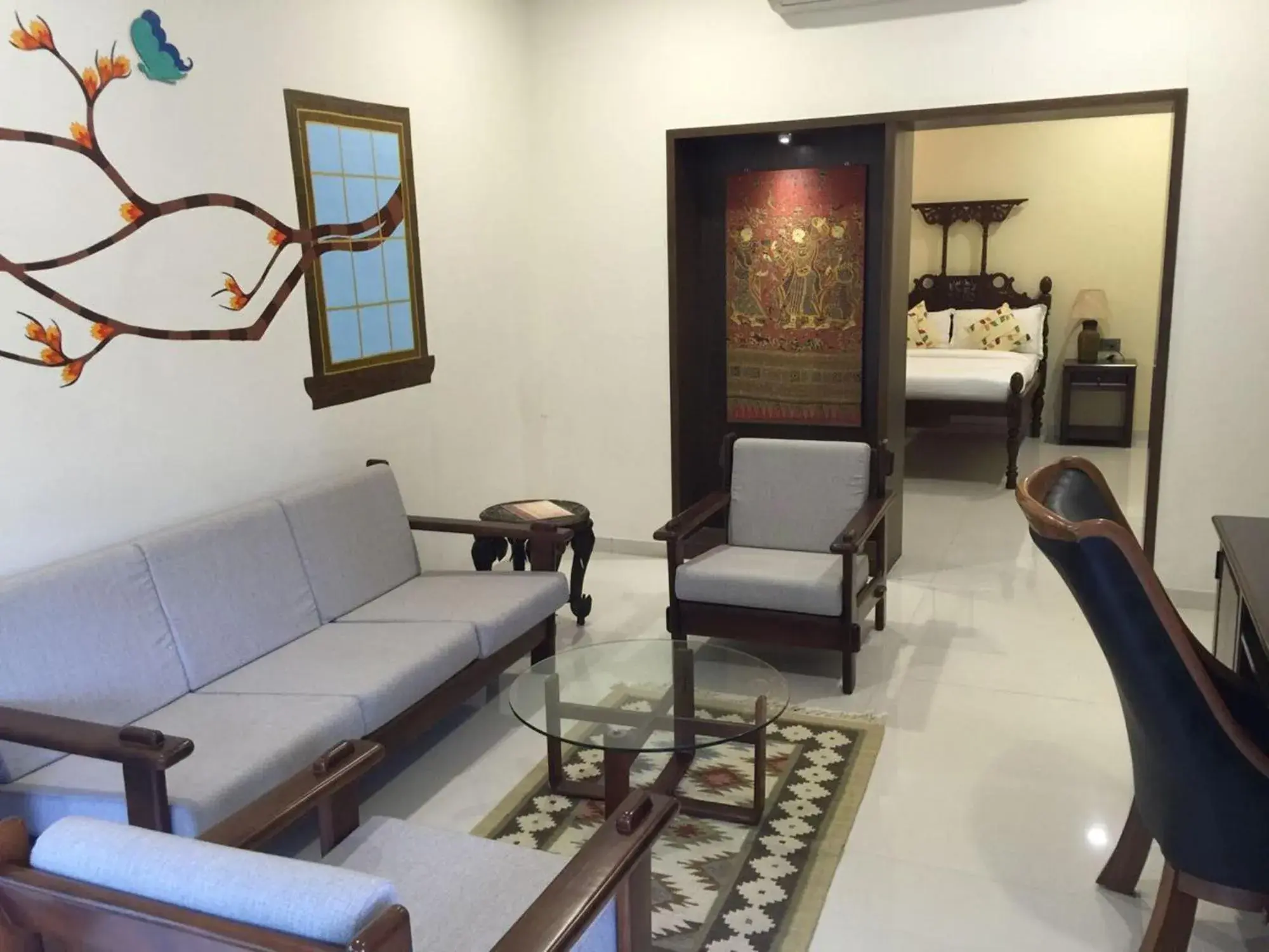 Bed in WelcomHeritage Mani Mansion Bed in WelcomHeritage Mani Mansion