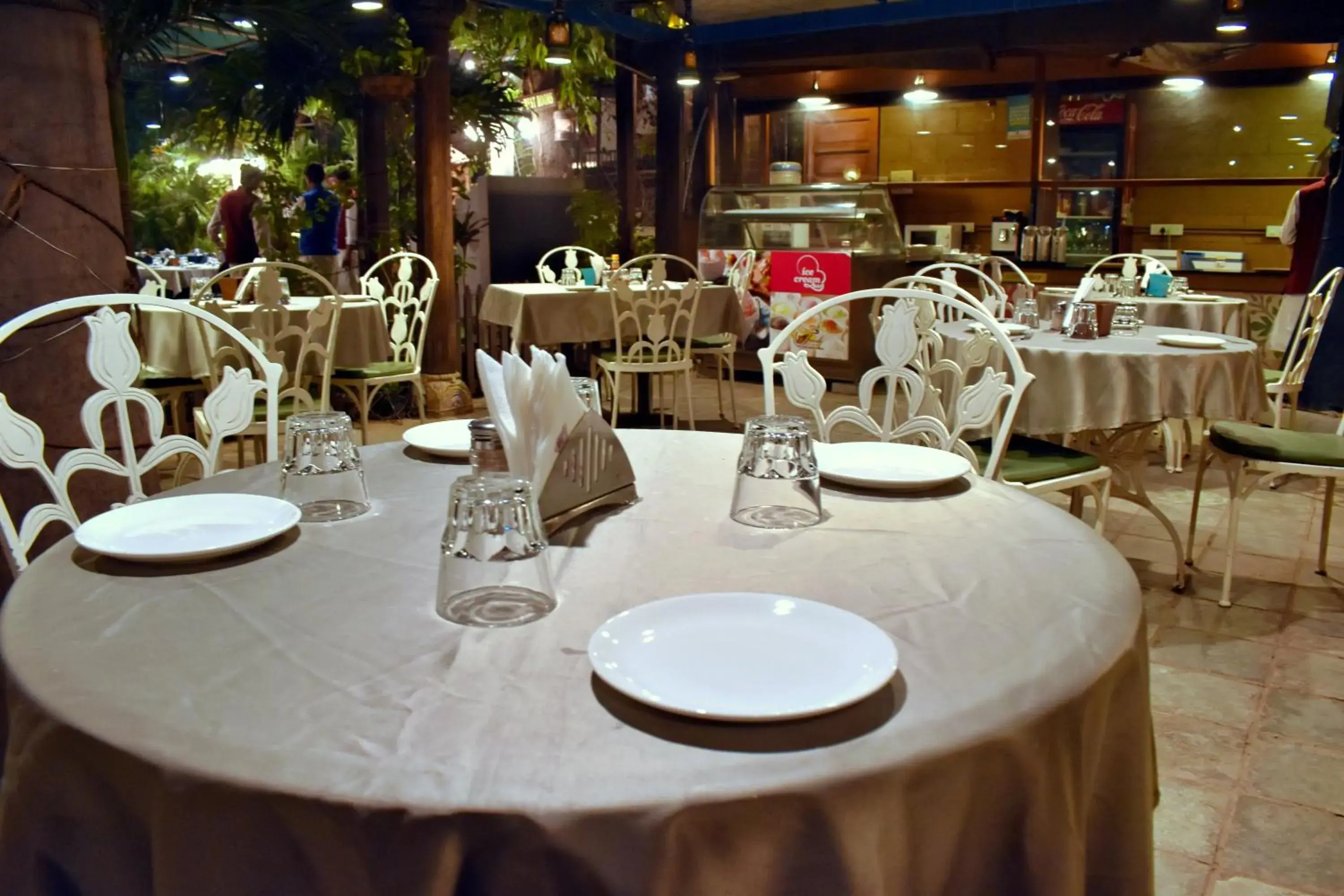 Restaurant/places to eat in WelcomHeritage Mani Mansion Restaurant/places to eat in WelcomHeritage Mani Mansion