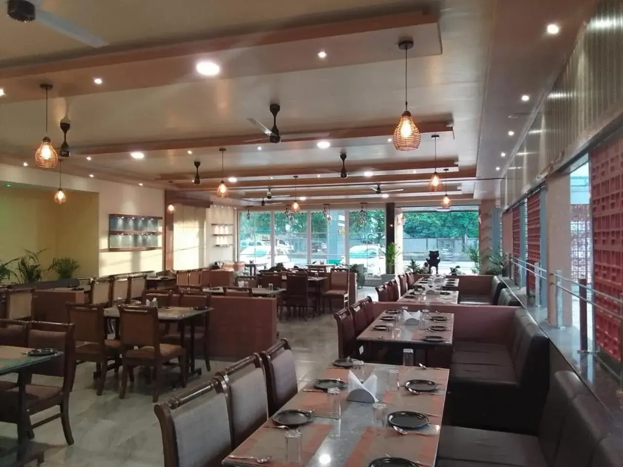 Restaurant/places to eat in Pushpak Resort Restaurant/places to eat in Pushpak Resort