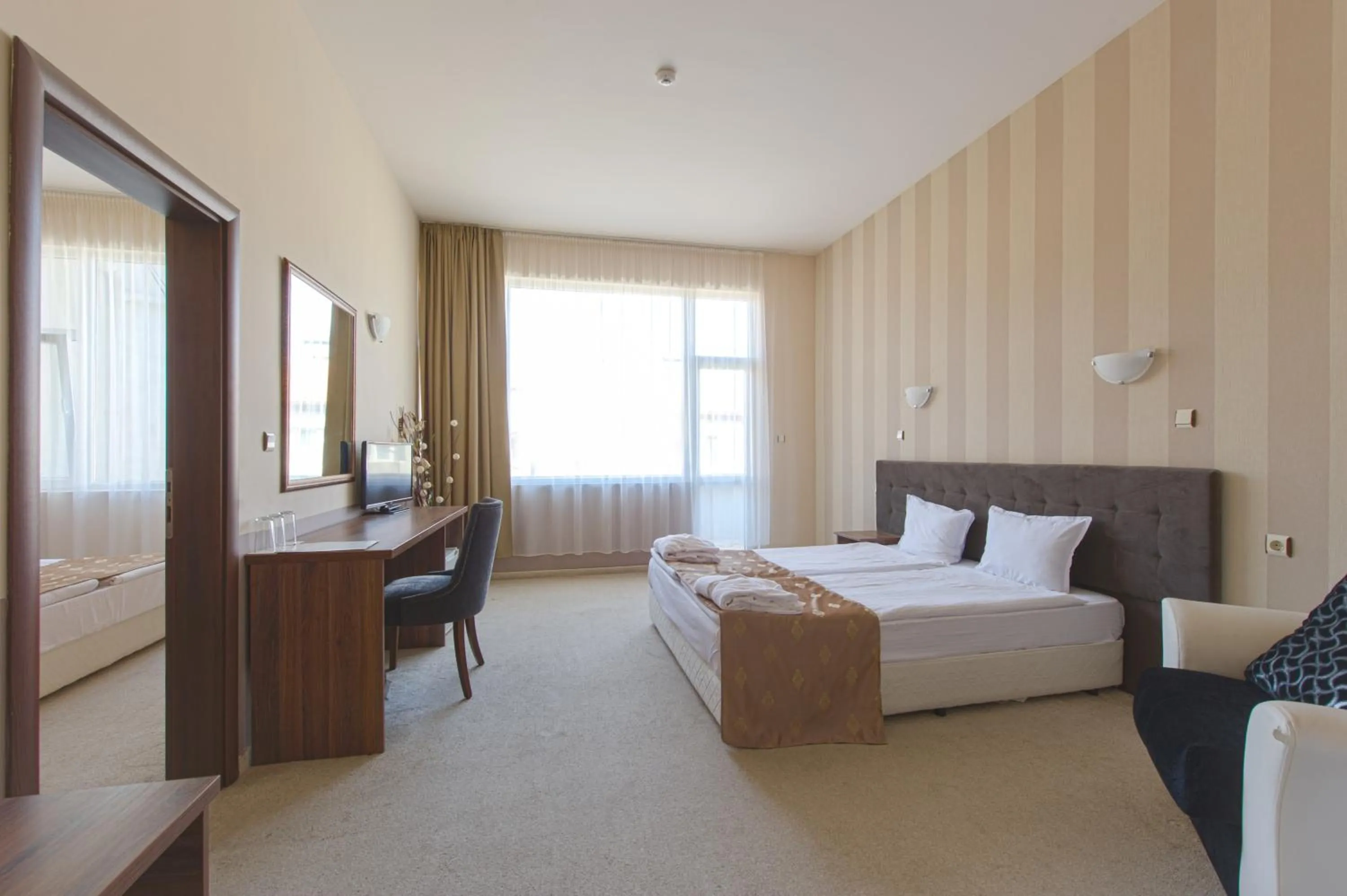 Bedroom, Bed in Hotel Monte Cristo