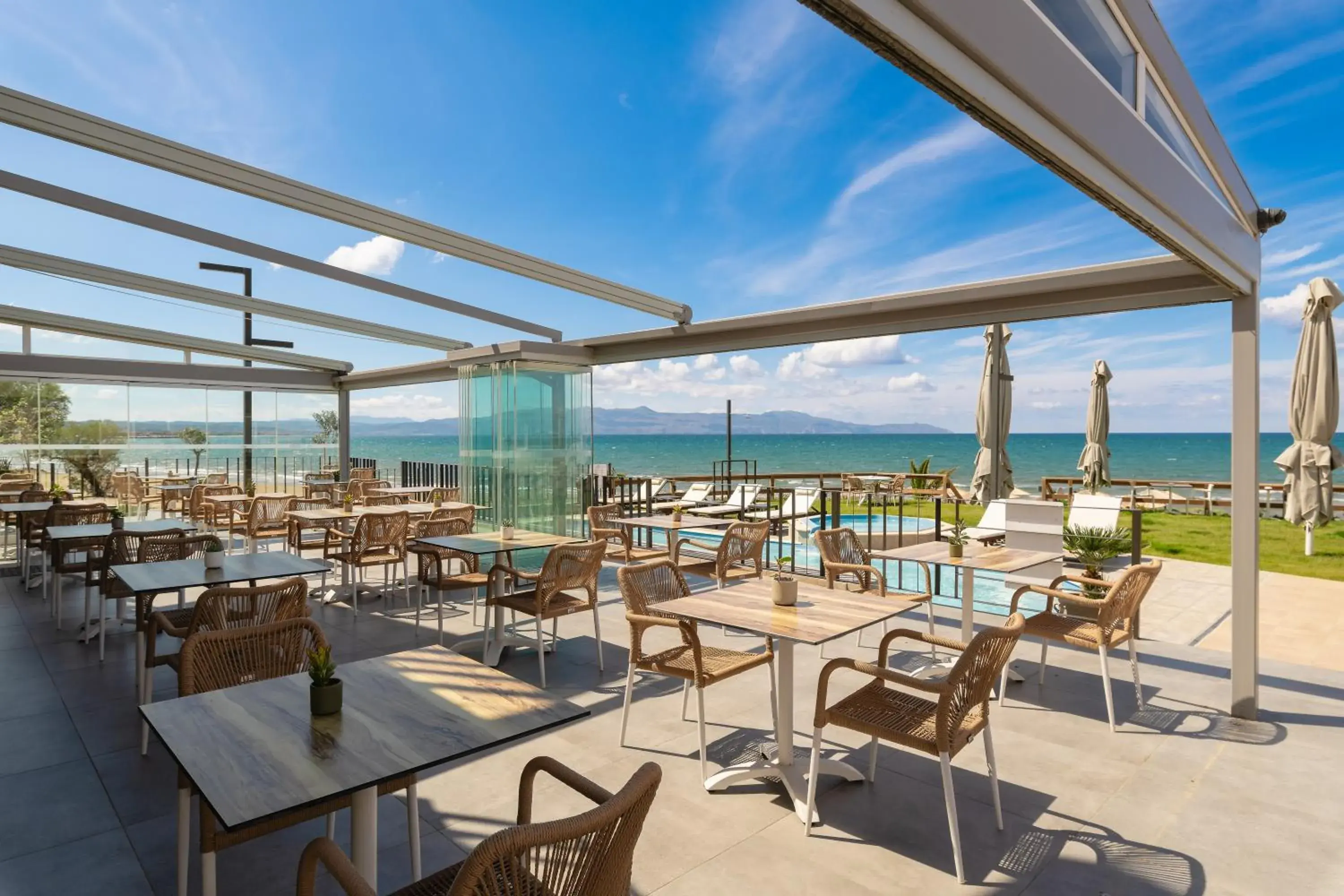 Restaurant/places to eat in Elia Agia Marina Hotel Restaurant/places to eat in Elia Agia Marina Hotel