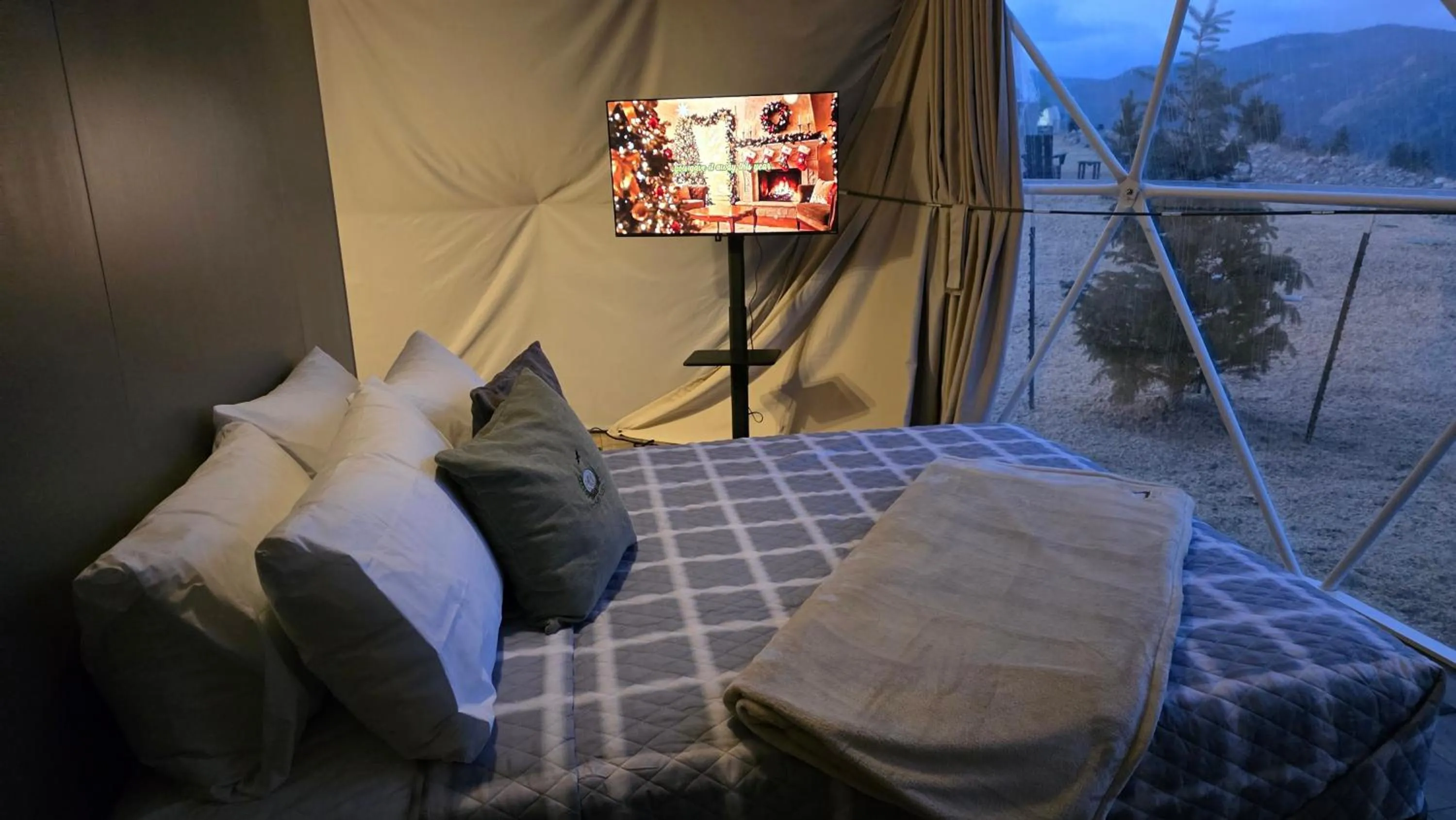 Bed in The Nest at Black Hawk