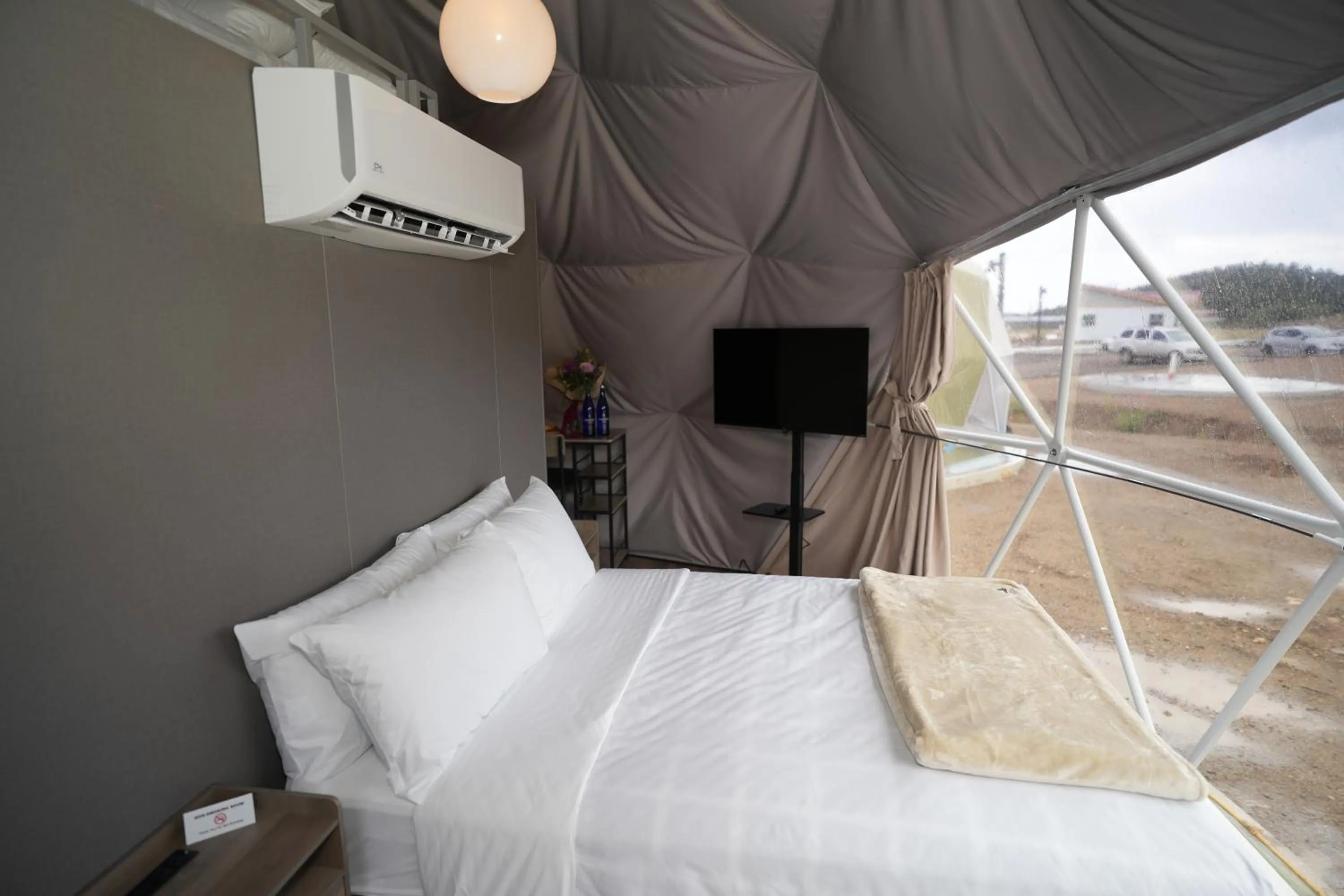 Bed in The Nest at Black Hawk