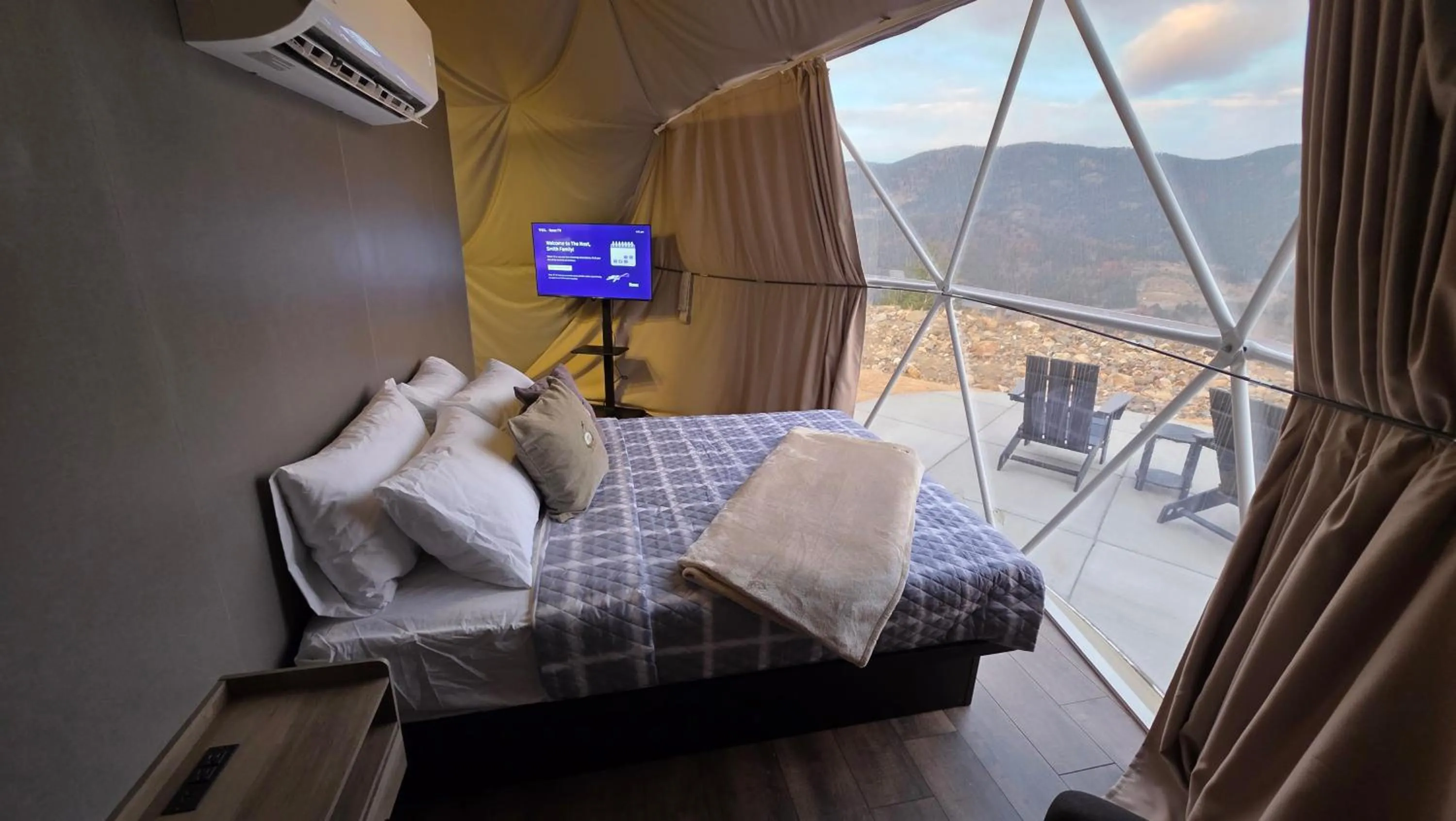 Bed in The Nest at Black Hawk
