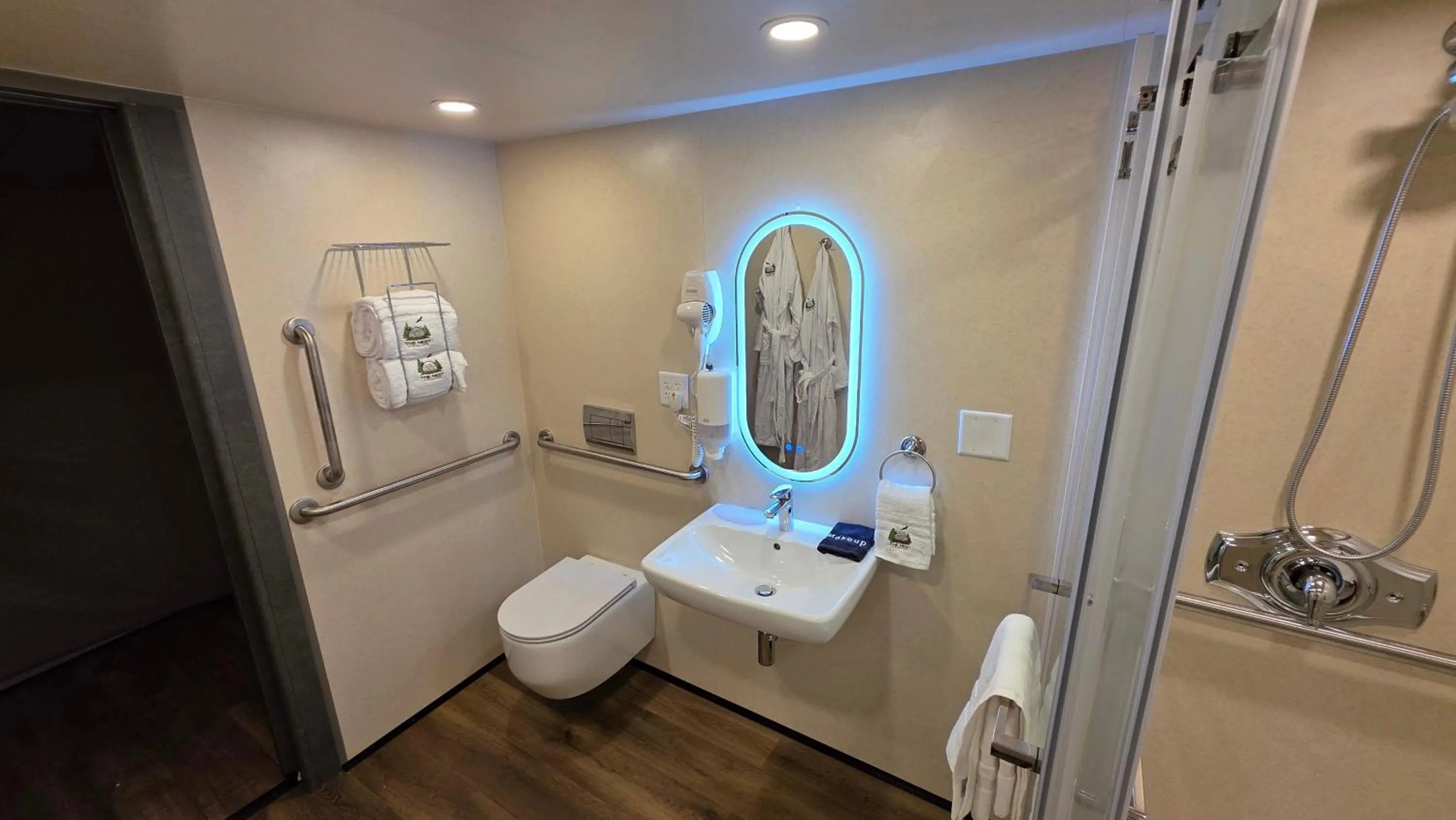 Shower in The Nest at Black Hawk
