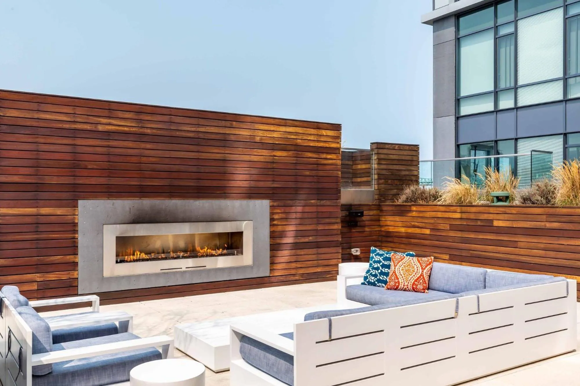 Seating area in Luxury Apartments by Hyatus Downtown Boston