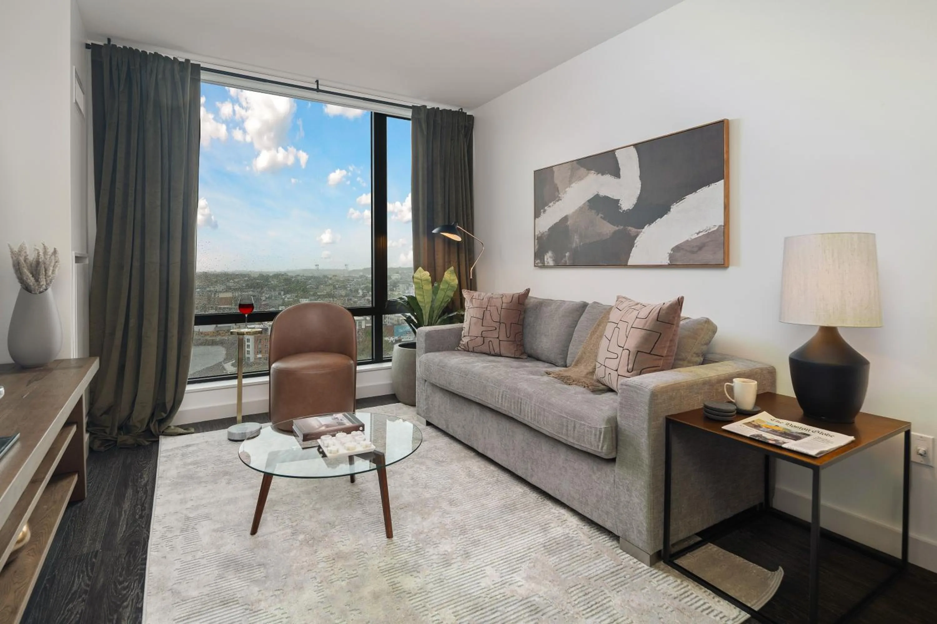 Living room in Luxury Apartments by Hyatus Downtown Boston