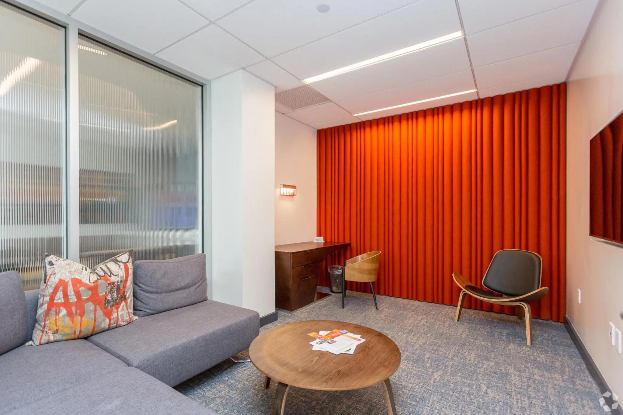 Seating area in Luxury Apartments by Hyatus Downtown Boston
