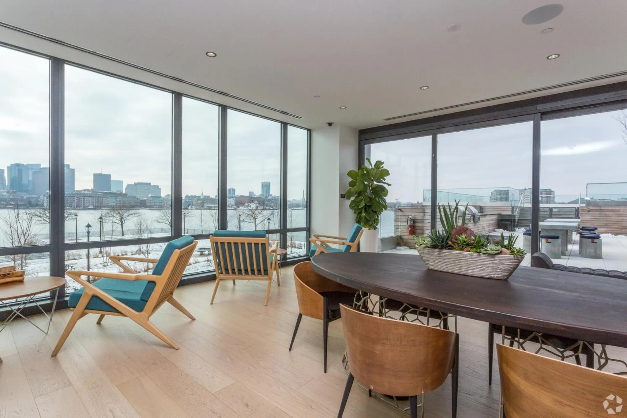 Seating area in Luxury Apartments by Hyatus Downtown Boston