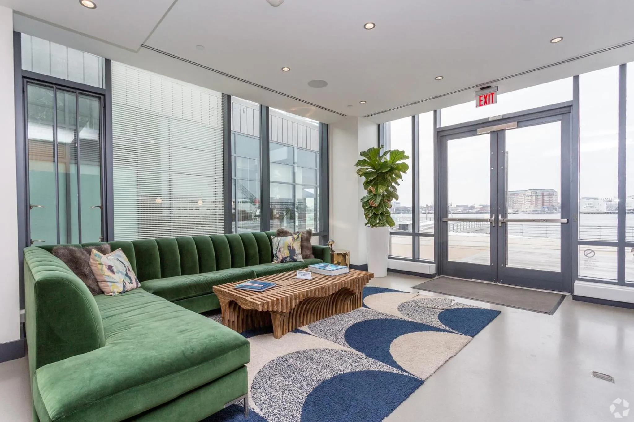 Seating area in Luxury Apartments by Hyatus Downtown Boston
