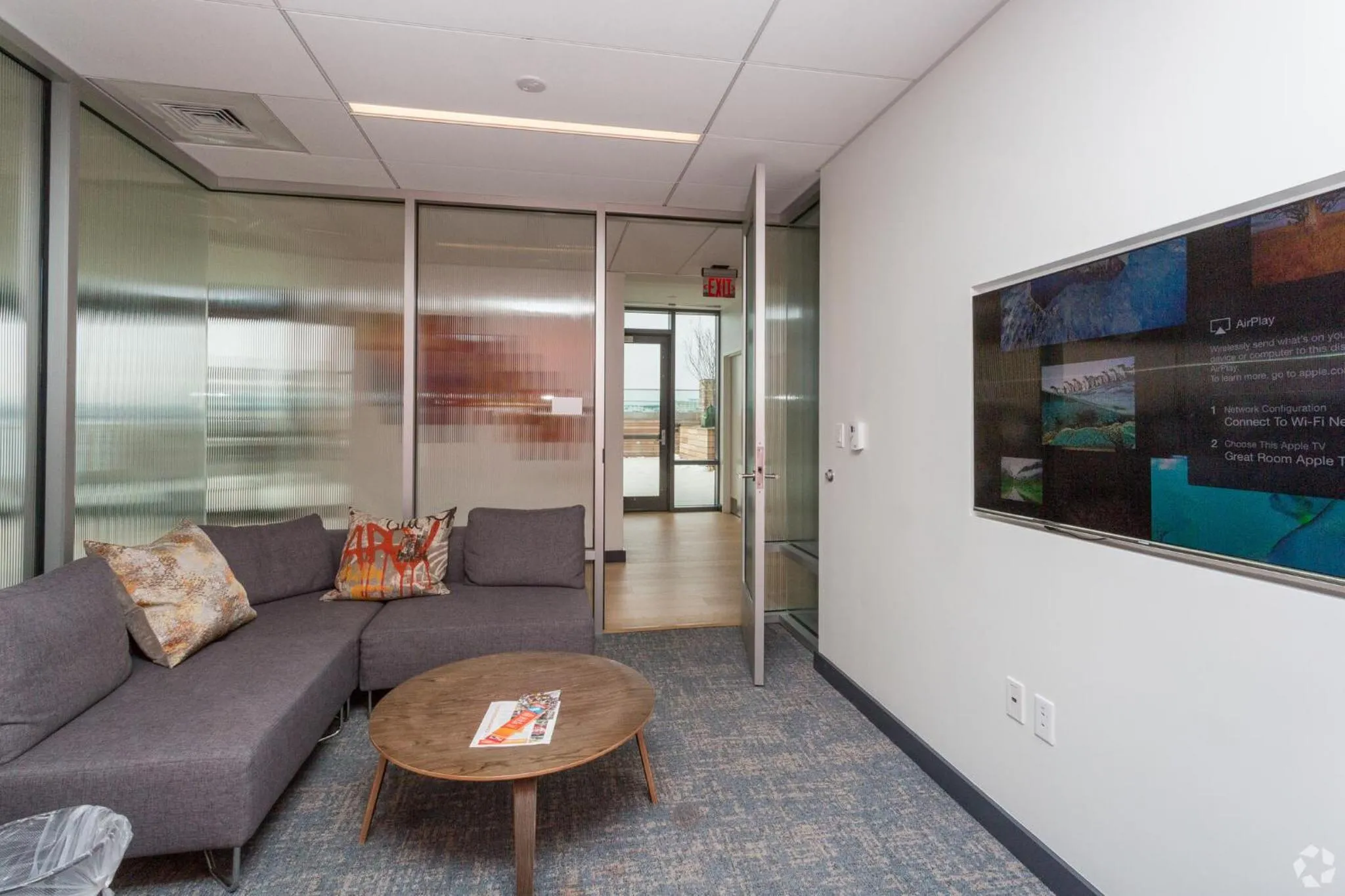 Seating area in Luxury Apartments by Hyatus Downtown Boston