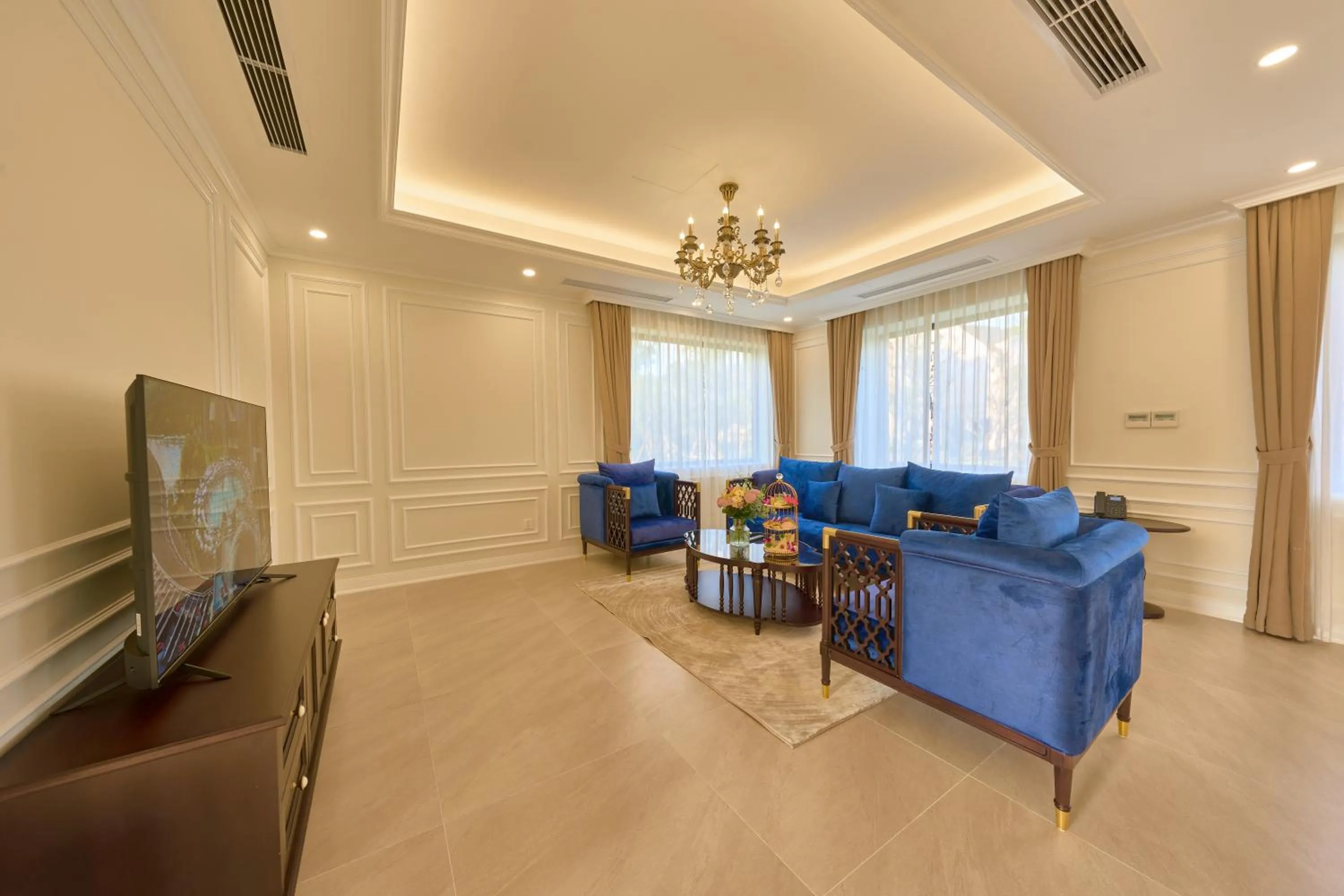 TV and multimedia in Venusgiti Hot Spring Resort & Spa