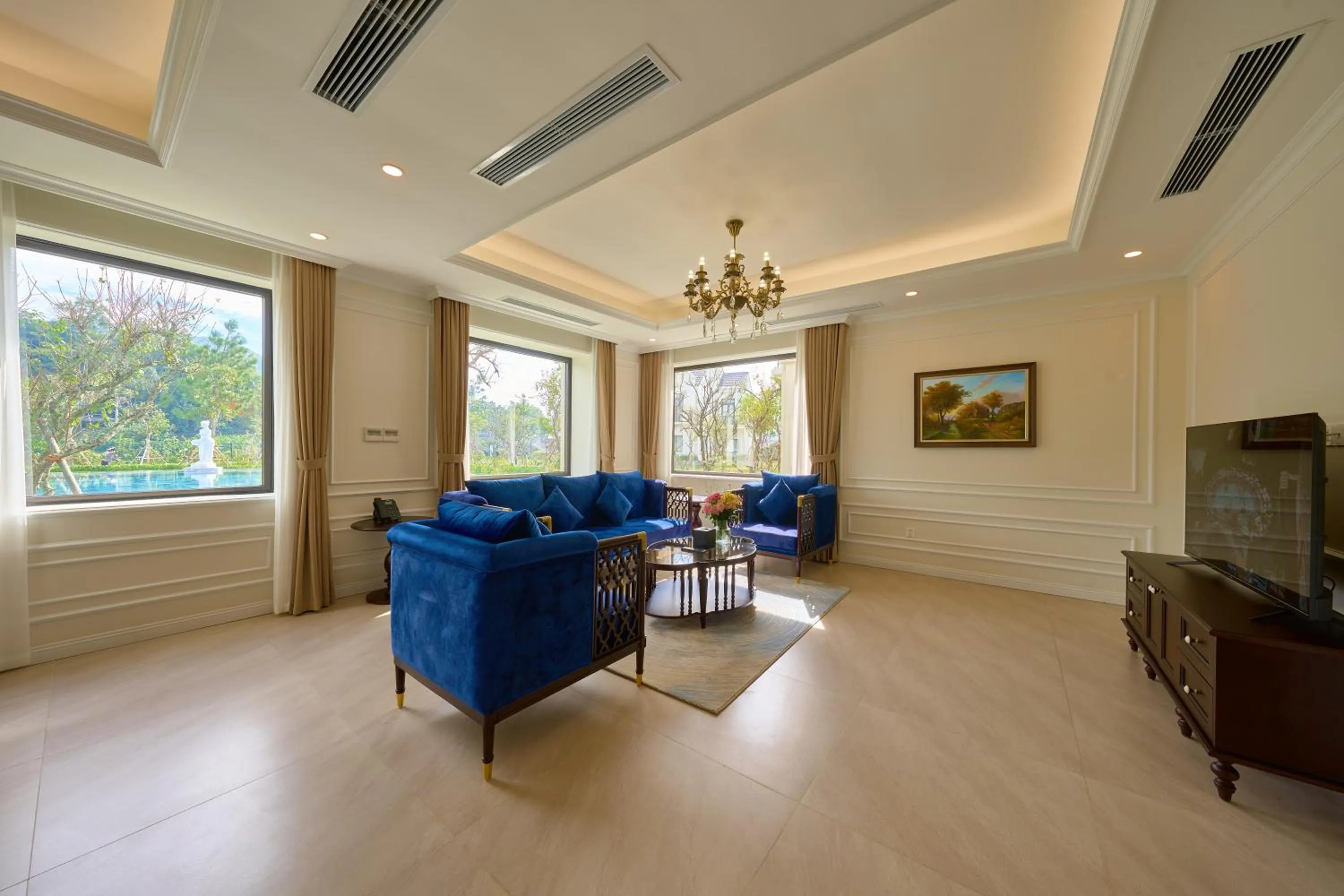 TV and multimedia in Venusgiti Hot Spring Resort & Spa