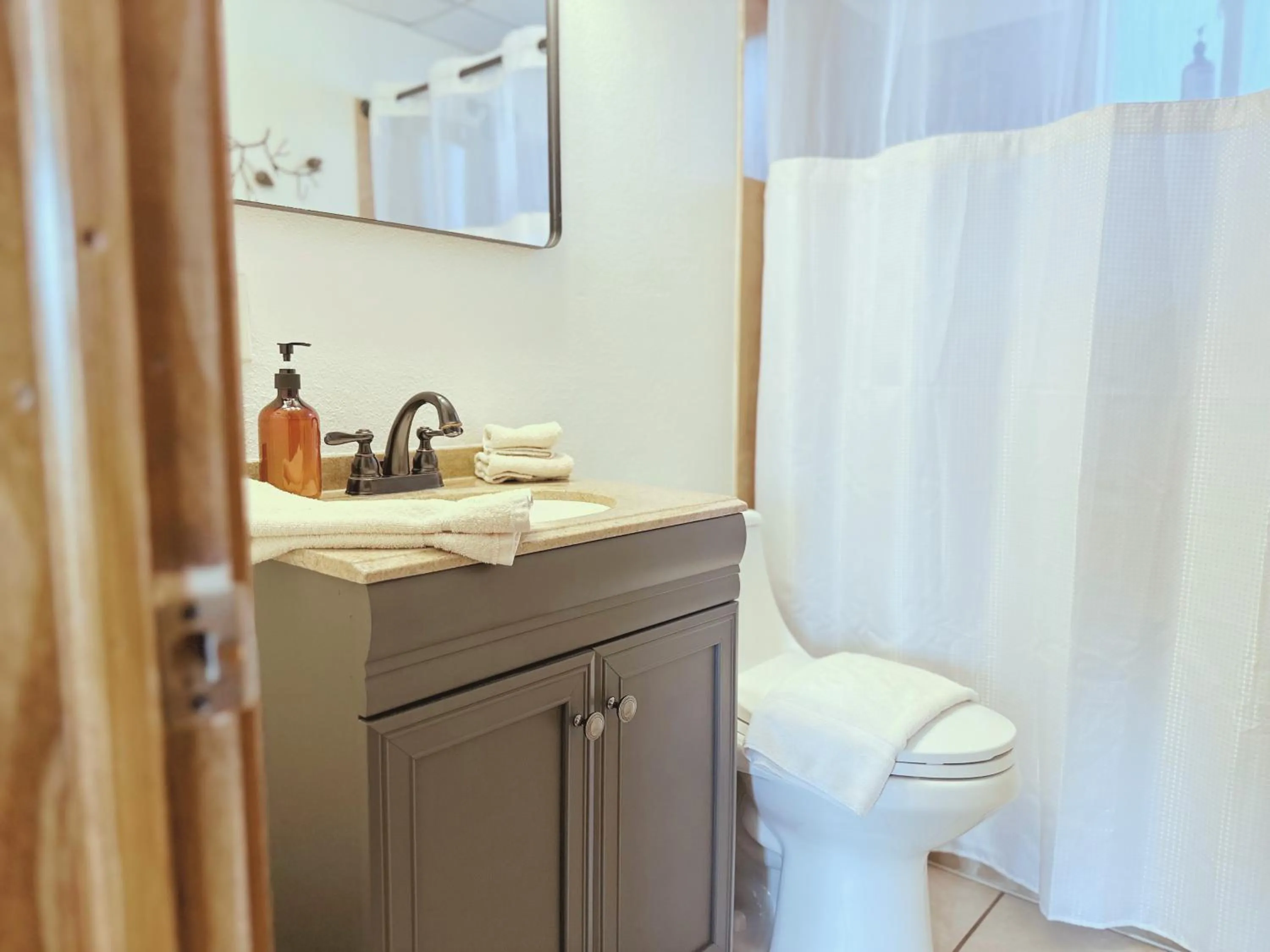Bathroom in Elk Antler Inn