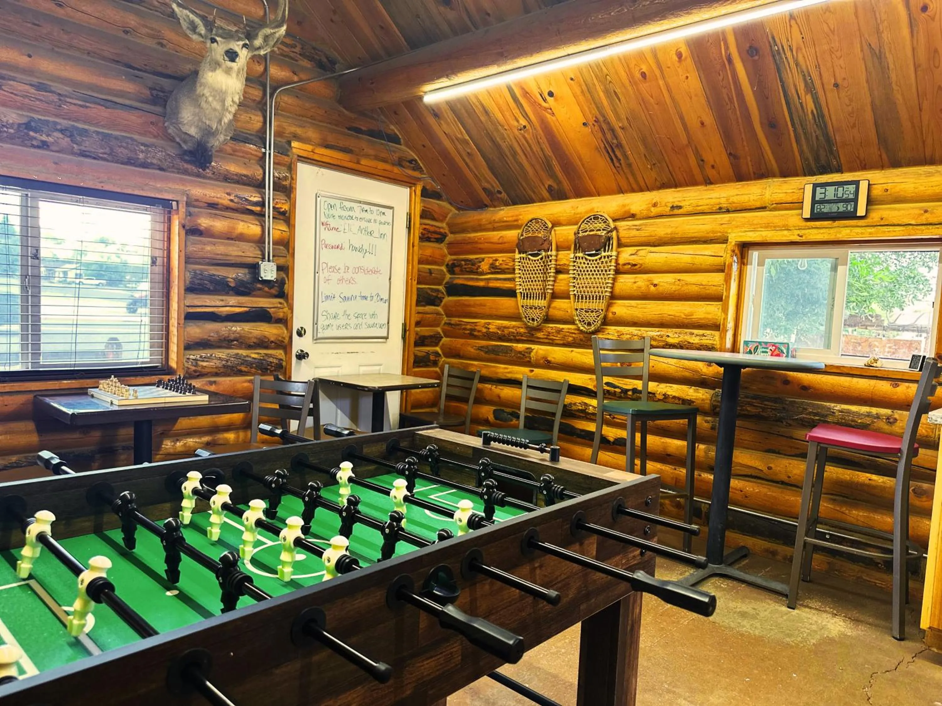Elk Antler Inn
