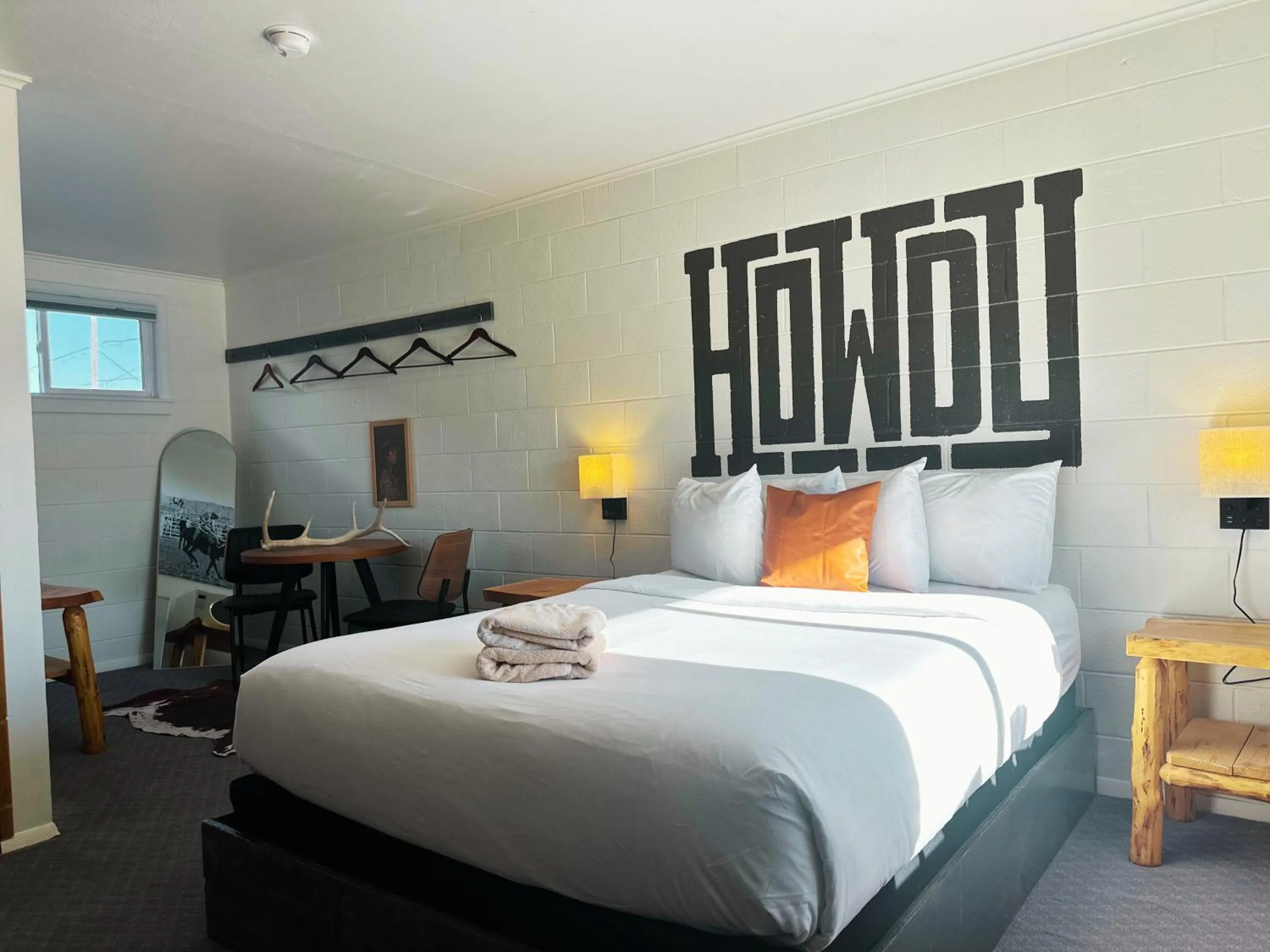 Bed in Elk Antler Inn